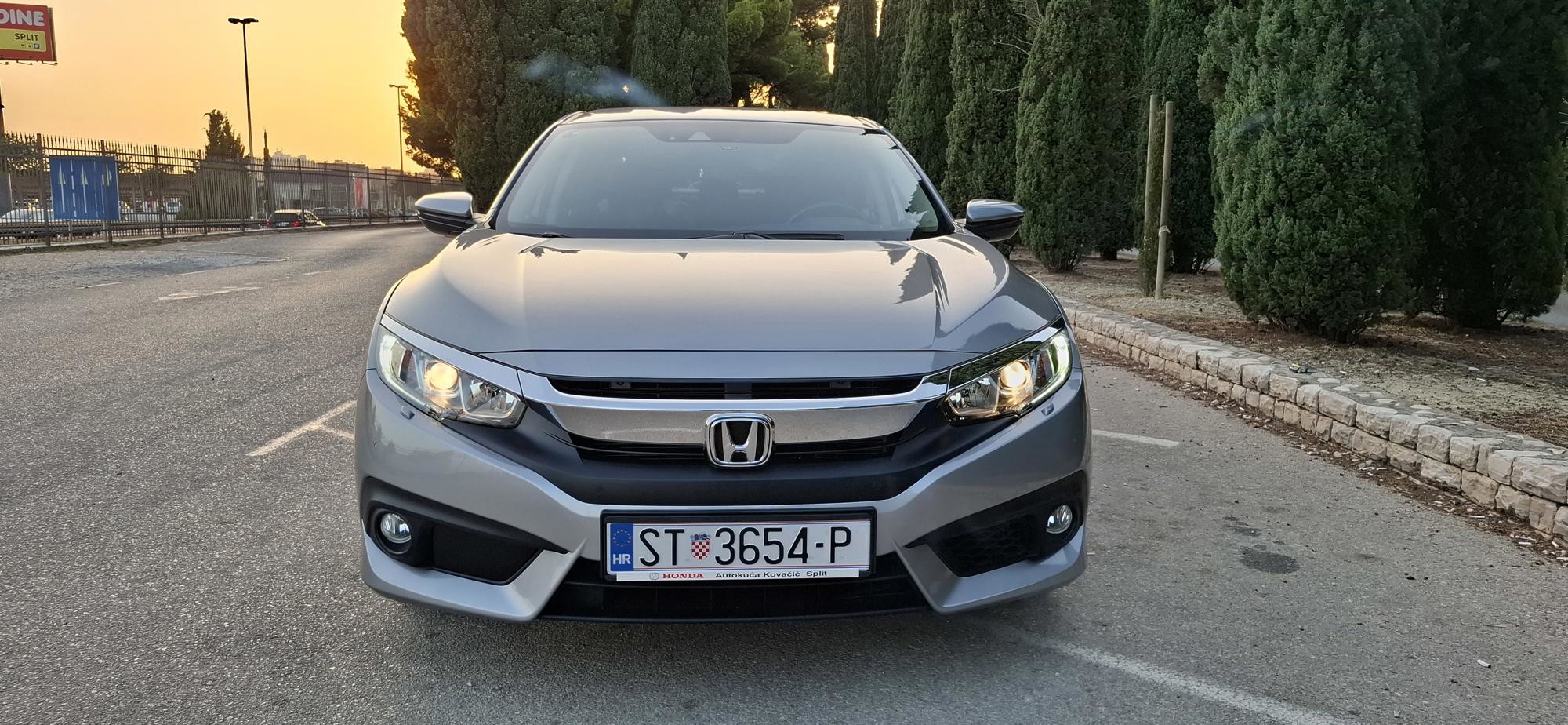 Prodaje se Honda Civic sedan - 1.6 DTEC Elegance navi - prvi vlasnik - 21100 km, fotografija 4