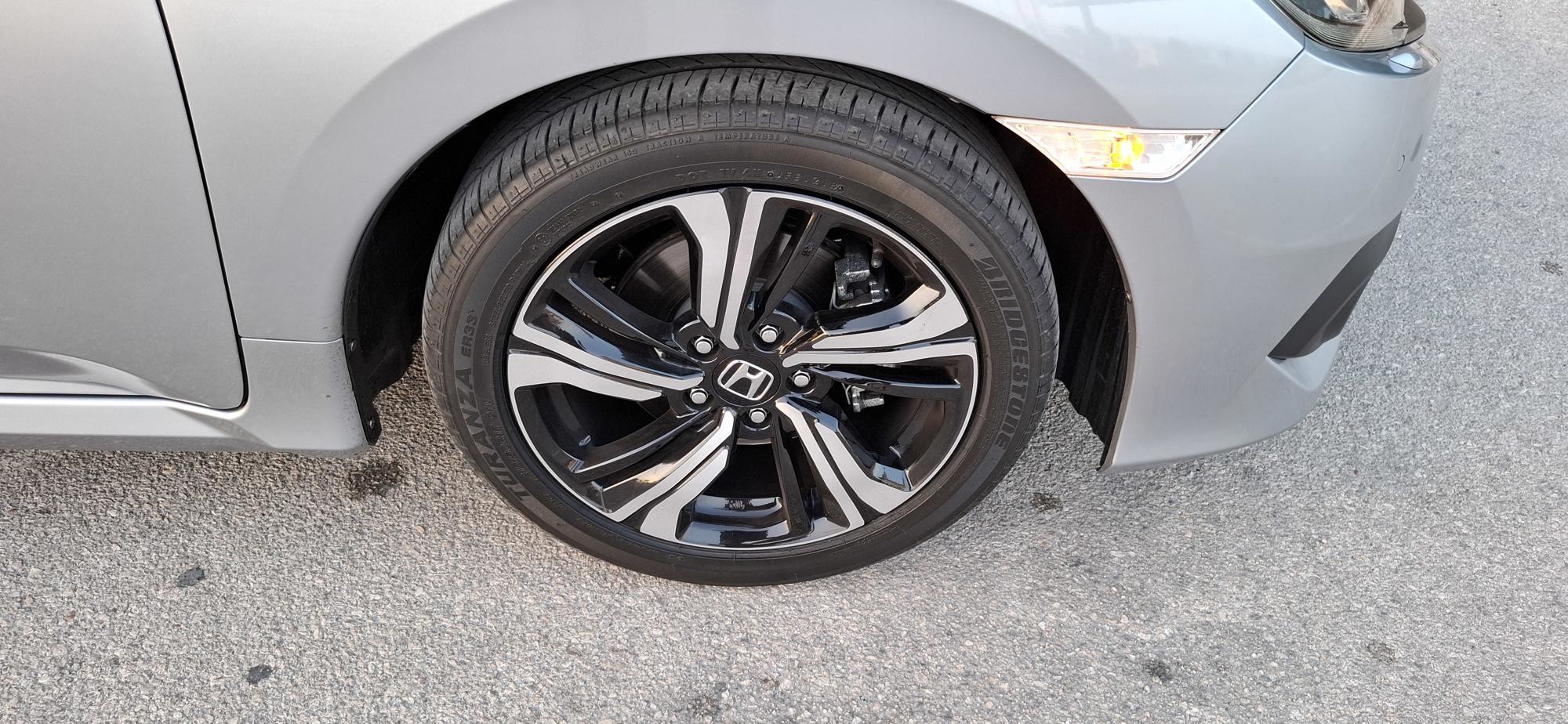 Prodaje se Honda Civic sedan - 1.6 DTEC Elegance navi - prvi vlasnik - 21100 km, fotografija 2
