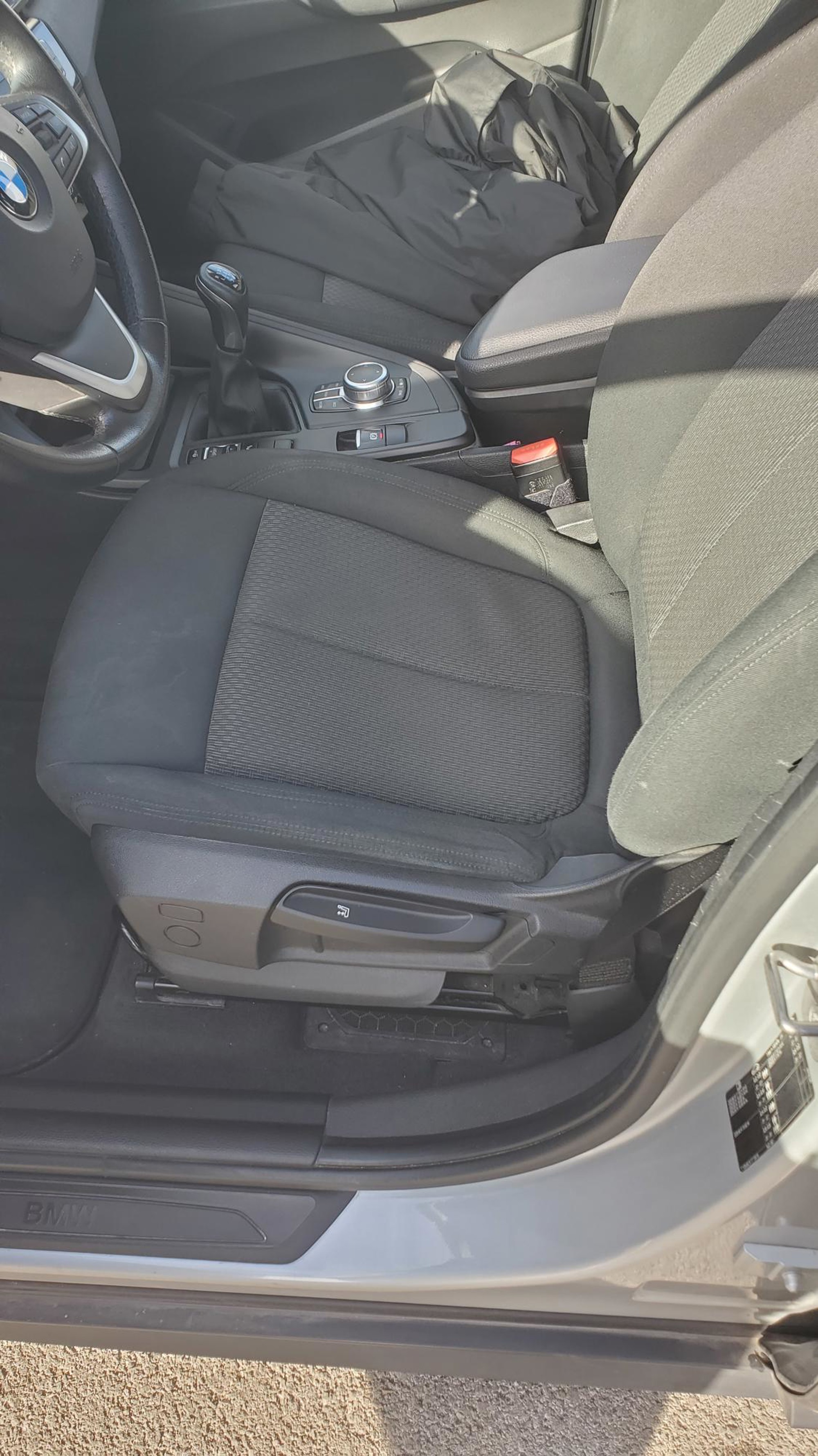 BMW X1 sDrive 18d Advantage – 113.000 km / LED / Navigacija / Reg 04/2027, fotografija 11