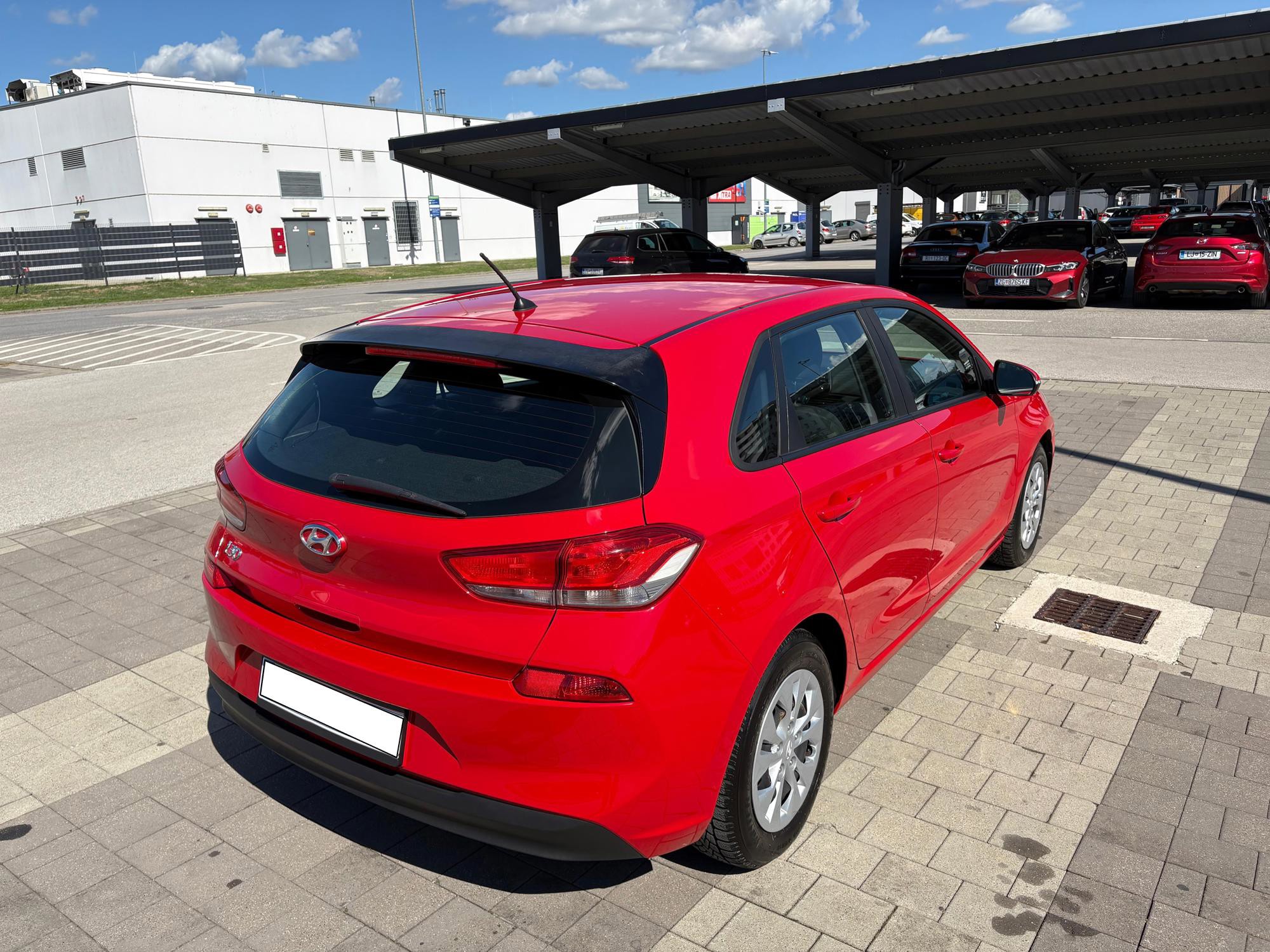 Hyundai i30 1.4 MPI benzin 100 KS, 2018., 127.000 km, reg. 03/2027., fotografija 4