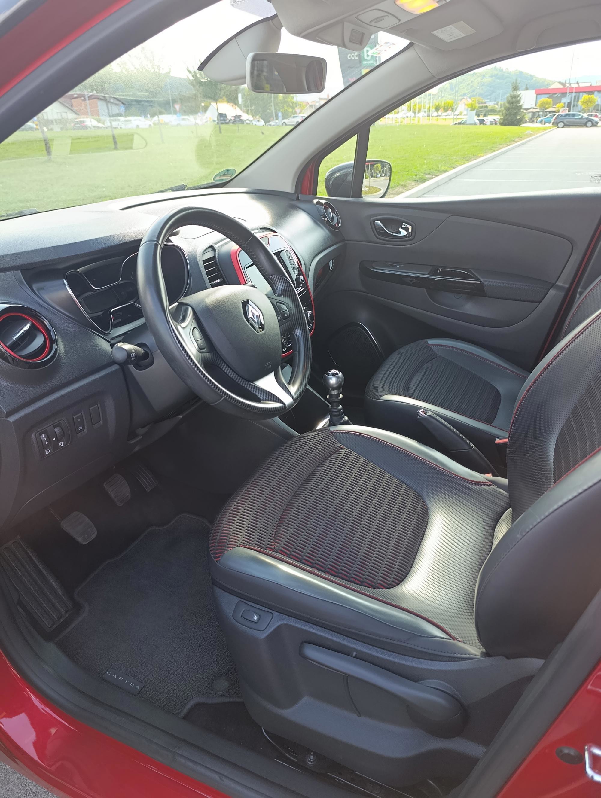 Renault Captur 1,5 diesel, 110KS, 2017.g., XMOD oprema, REG: 6/2027., fotografija 6