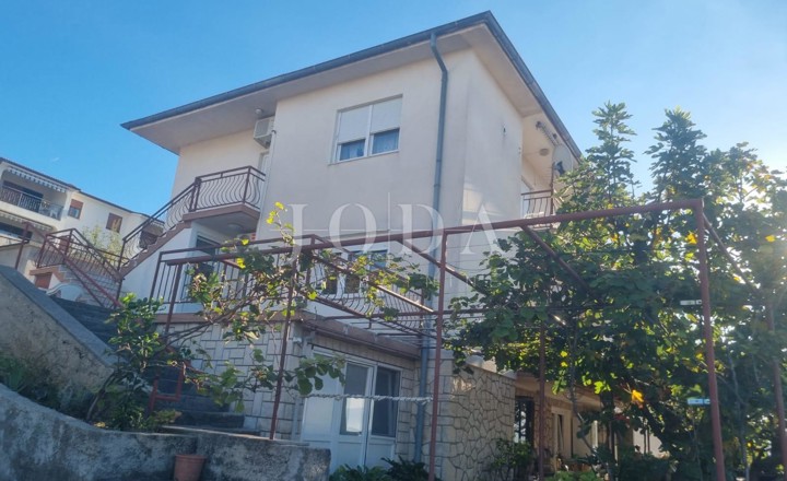 Prekrasna kuća sa pogledom na more