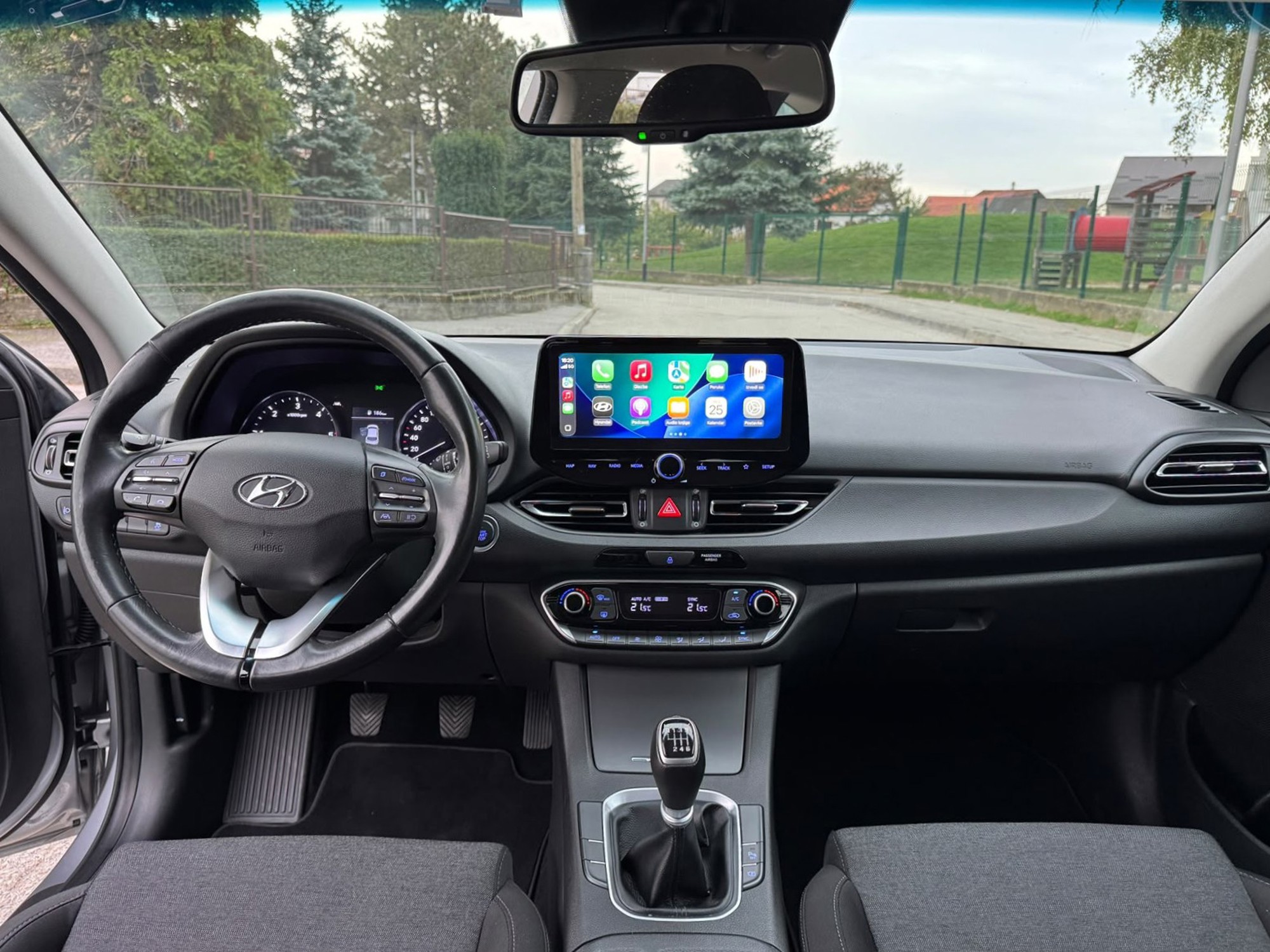 Hyundai i30 karavan, 2022., odlično stanje, nove gume !, fotografija 12