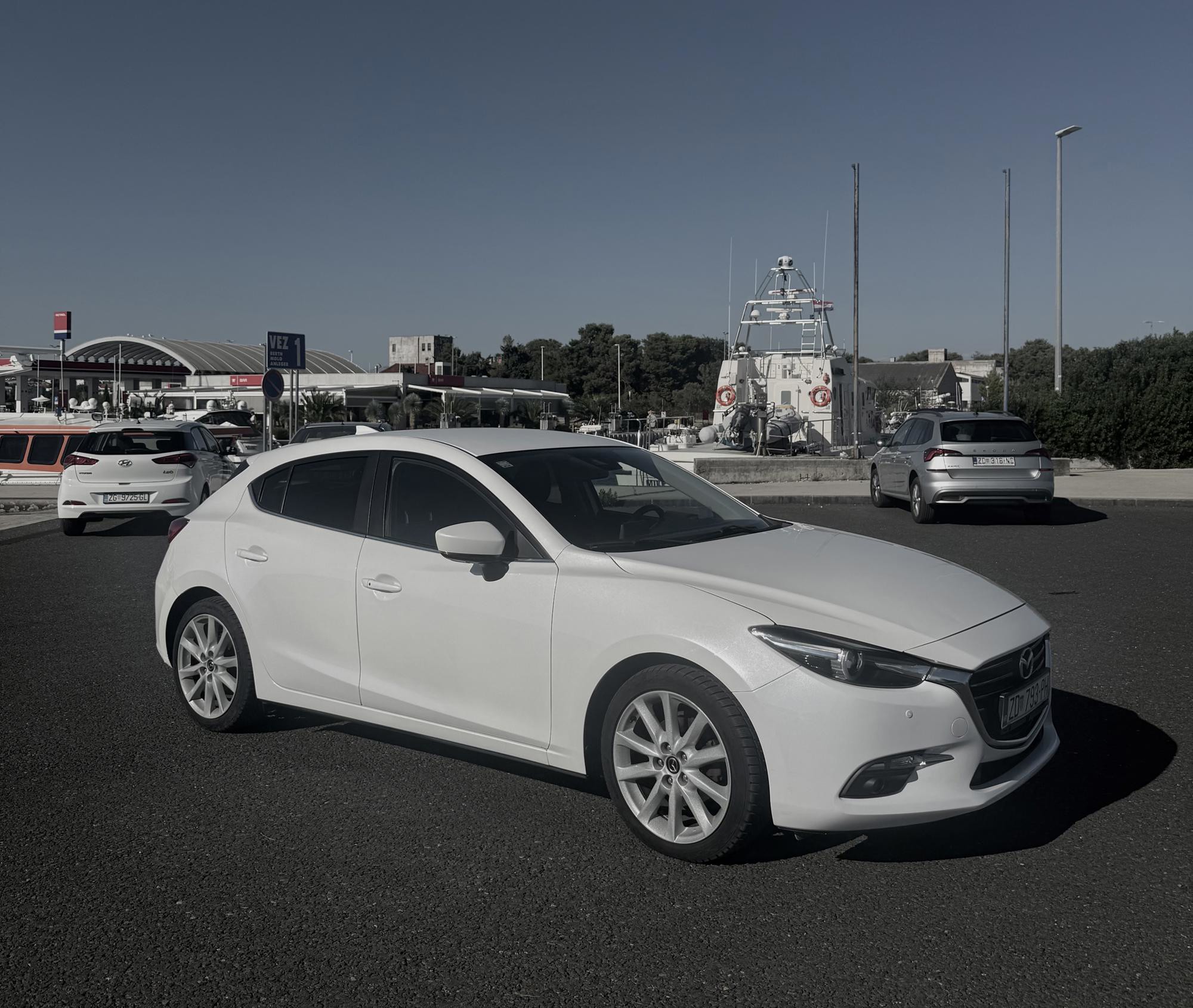 Mazda 3 Sport 2.2 CD150 automatik, fotografija 1