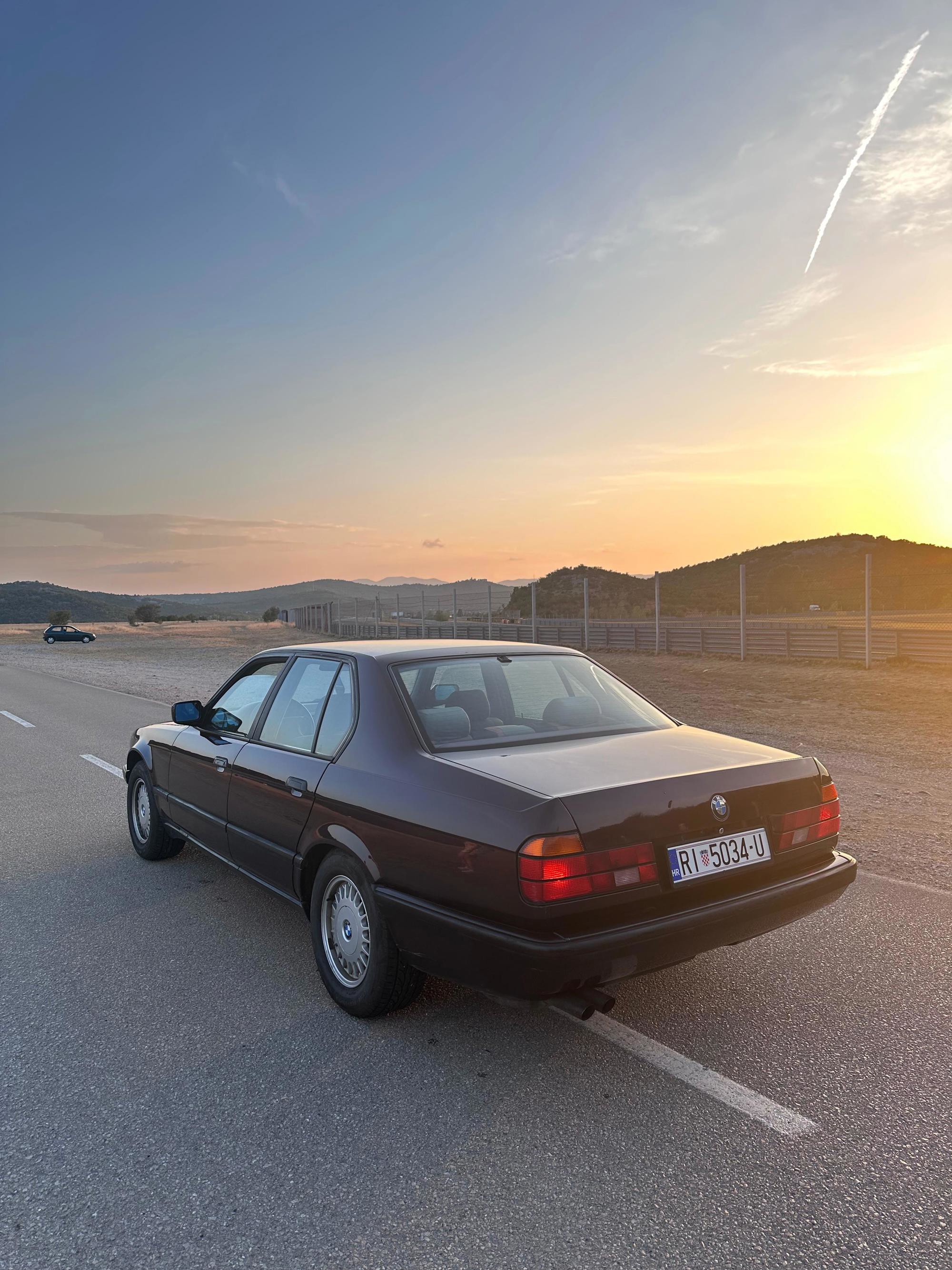 BMW e32, 730i, pogled izvana - slika 3