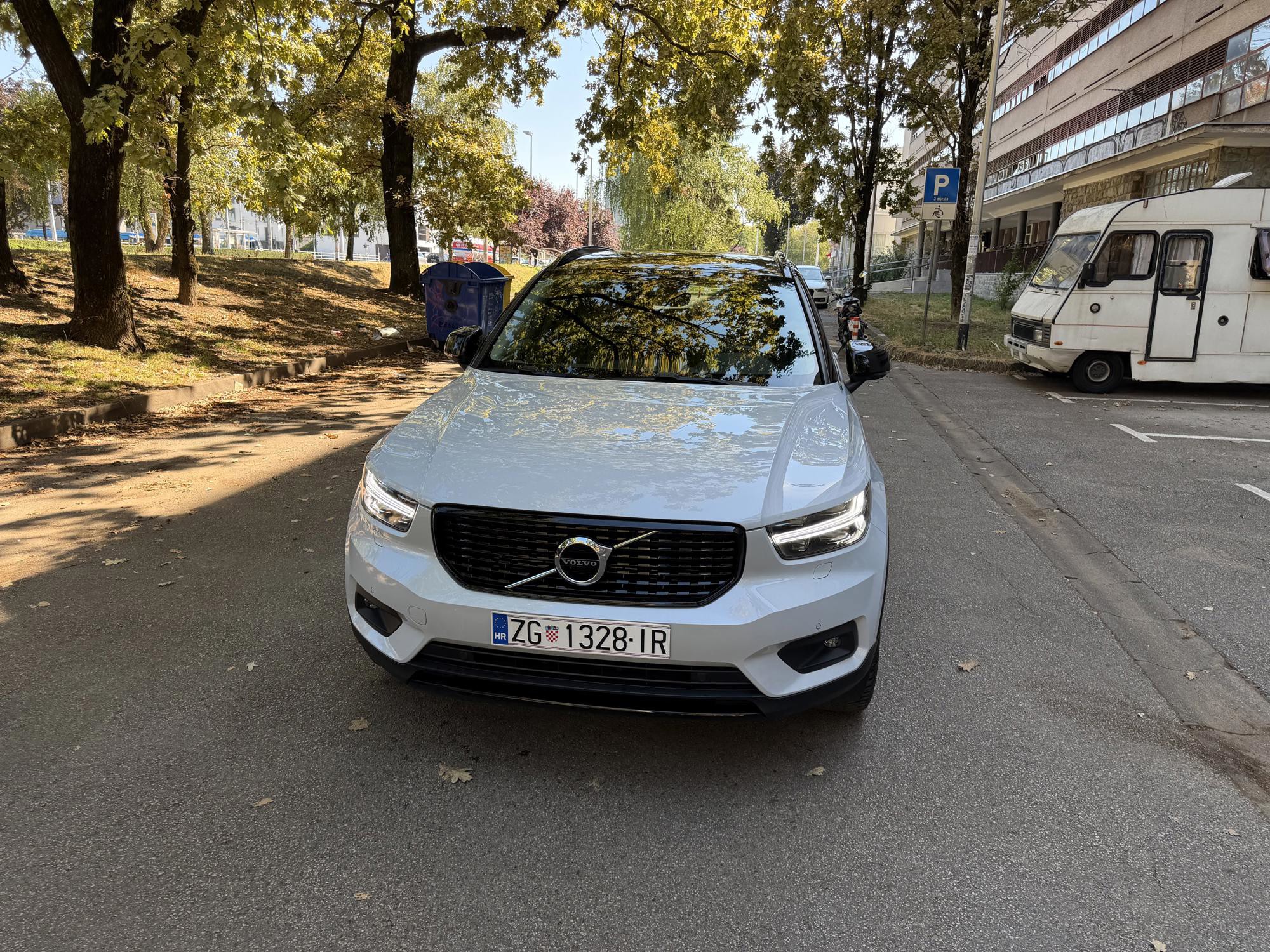 Volvo XC40 Recharge T5 R-Design Expression, fotografija 1