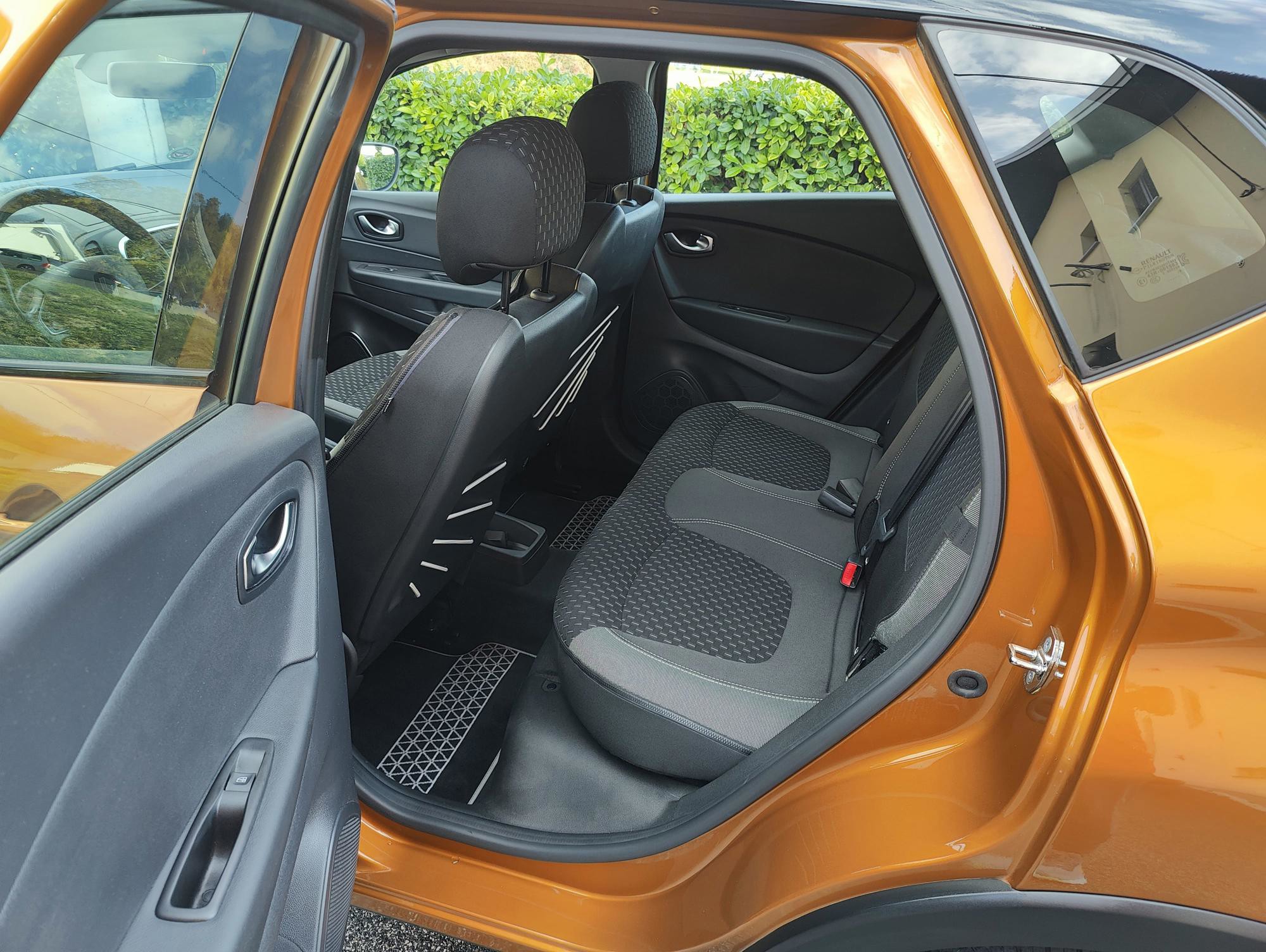 Renault Captur TCe 90*Intens*Servisna*Zimski set felgi Gratis, fotografija 13
