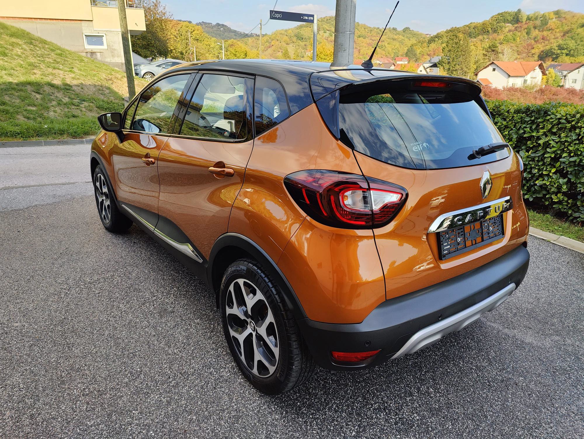 Renault Captur TCe 90*Intens*Servisna*Zimski set felgi Gratis, fotografija 4