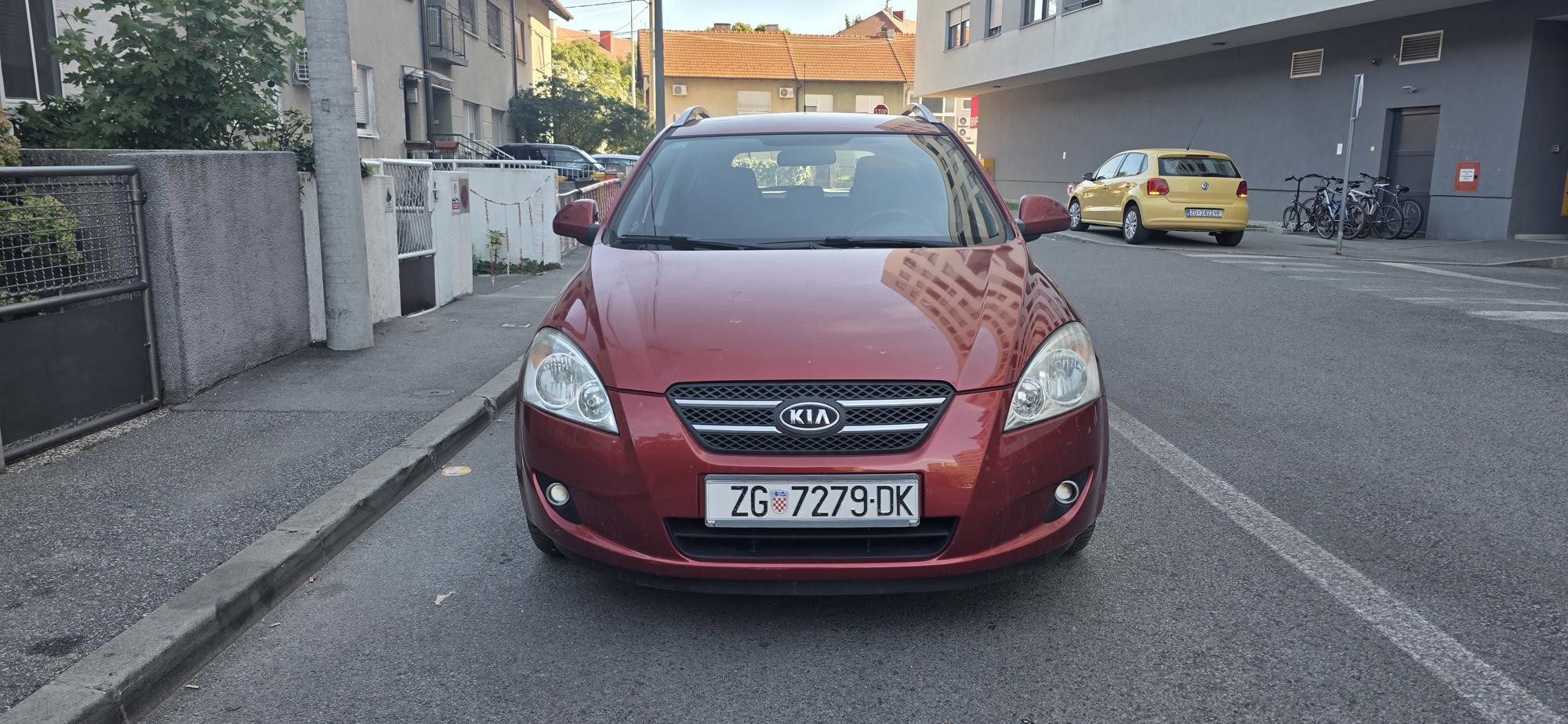 Kia ceed sw 1.6 crdi, fotografija 2