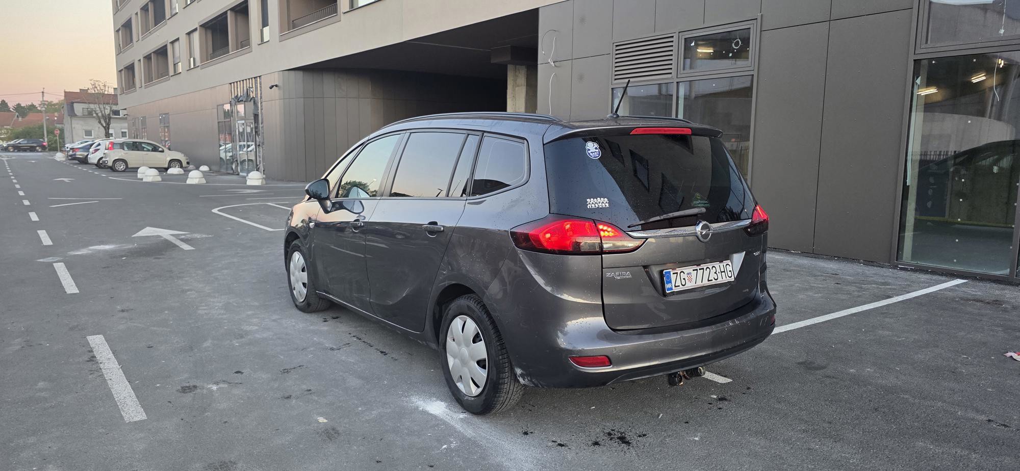 Opel zafira 2.0 cdti 7 sjedala 3999e, fotografija 4