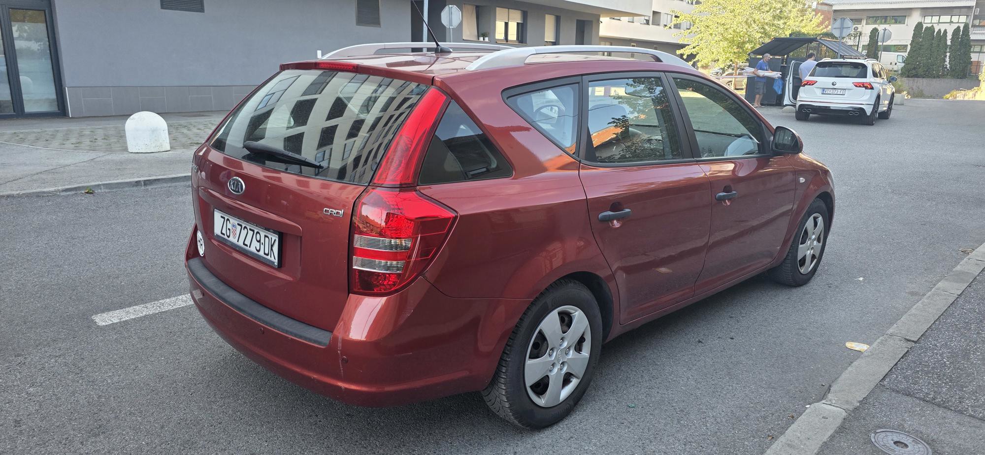 Kia ceed sw 1.6 crdi, fotografija 4