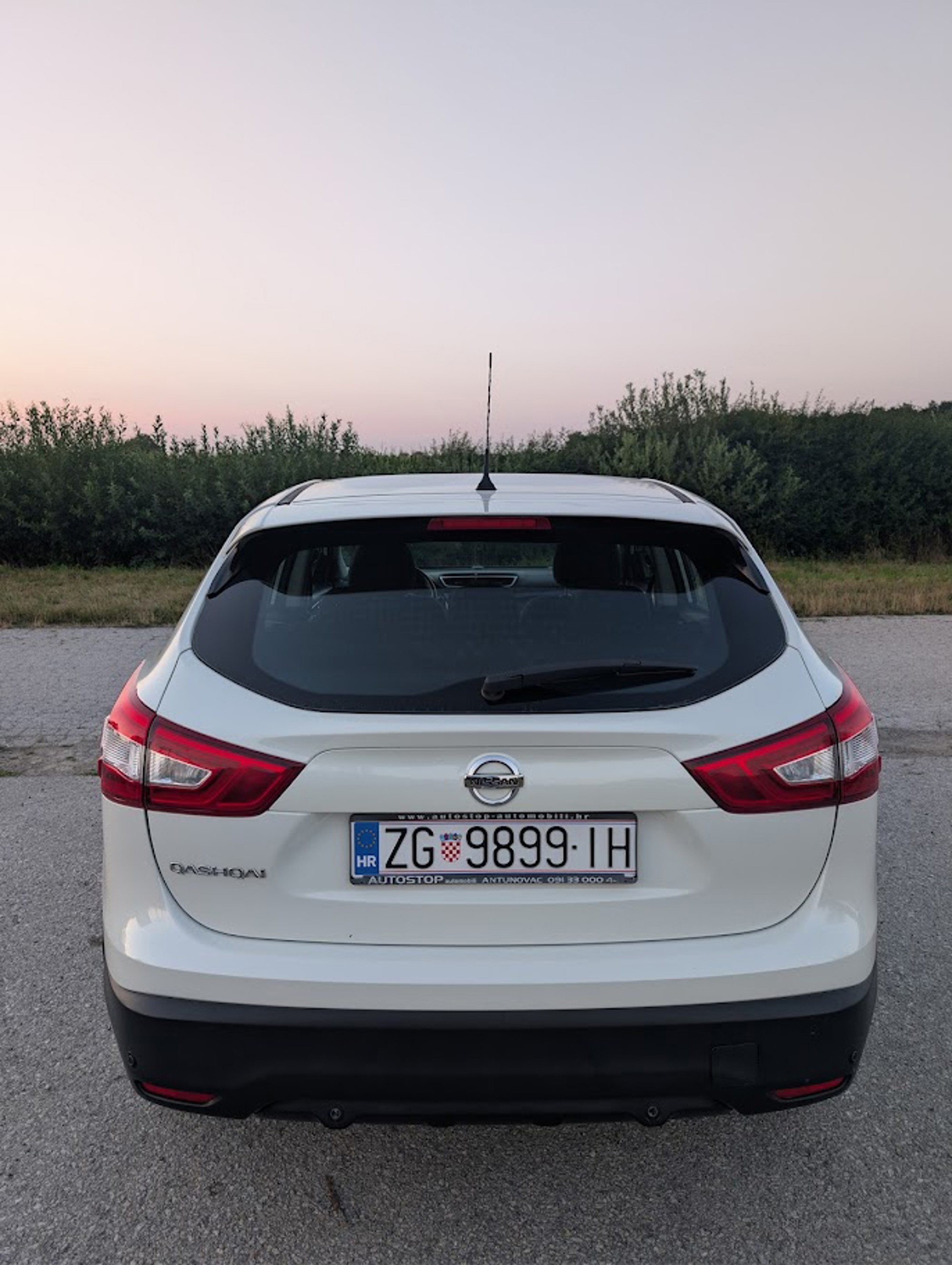 *Nissan Qashqai 1,5 dCi* ***NAVI, TEMP, 360°, REG: 07/27***, fotografija 4