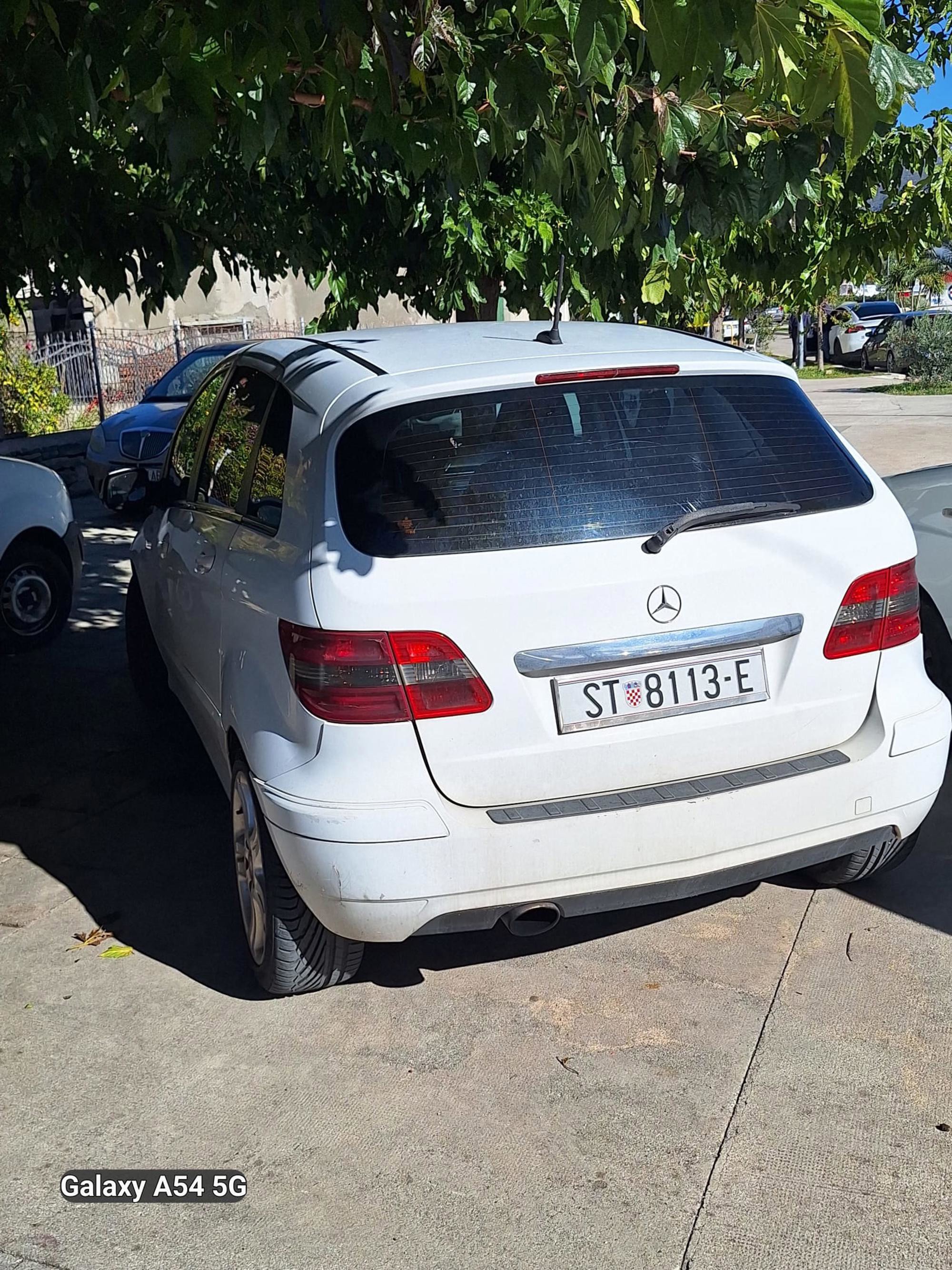 prodaja automobila, fotografija 7
