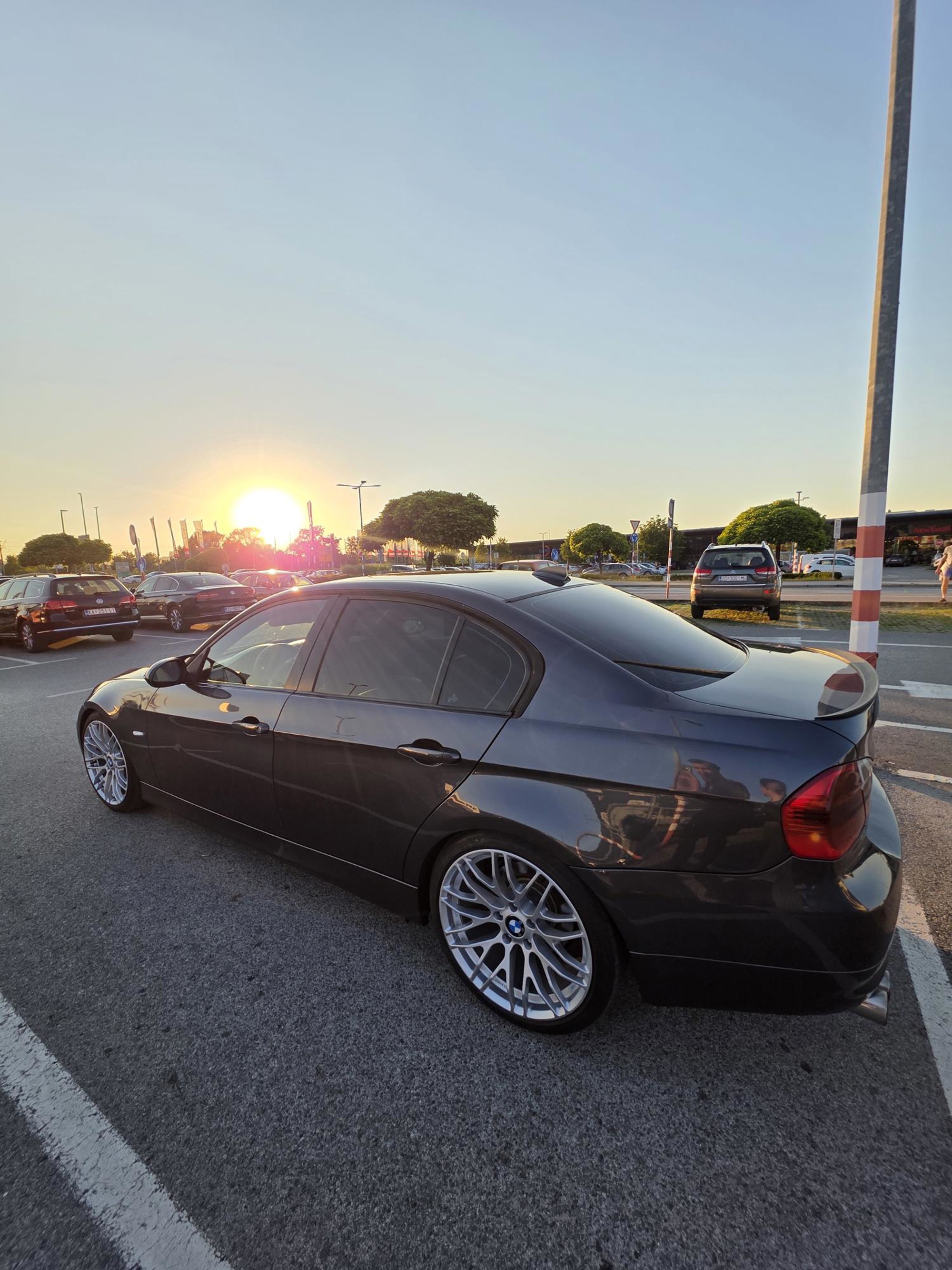 Bmw e90 320D, fotografija 3