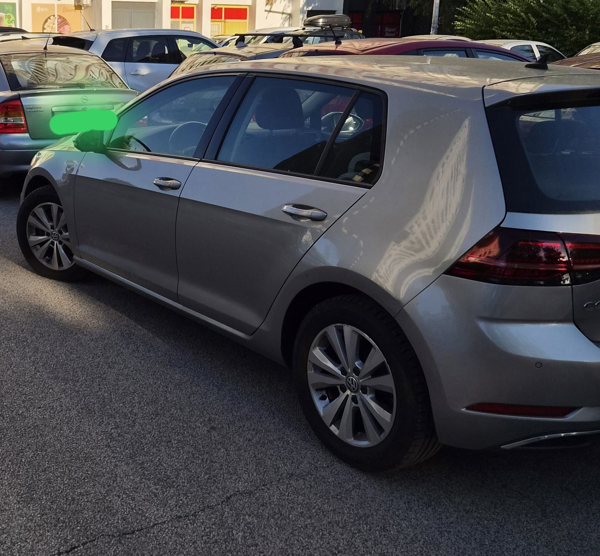 Golf 7 1.6 dizel 2018. SVE U OVLAŠTENOM SERVISU, fotografija 1
