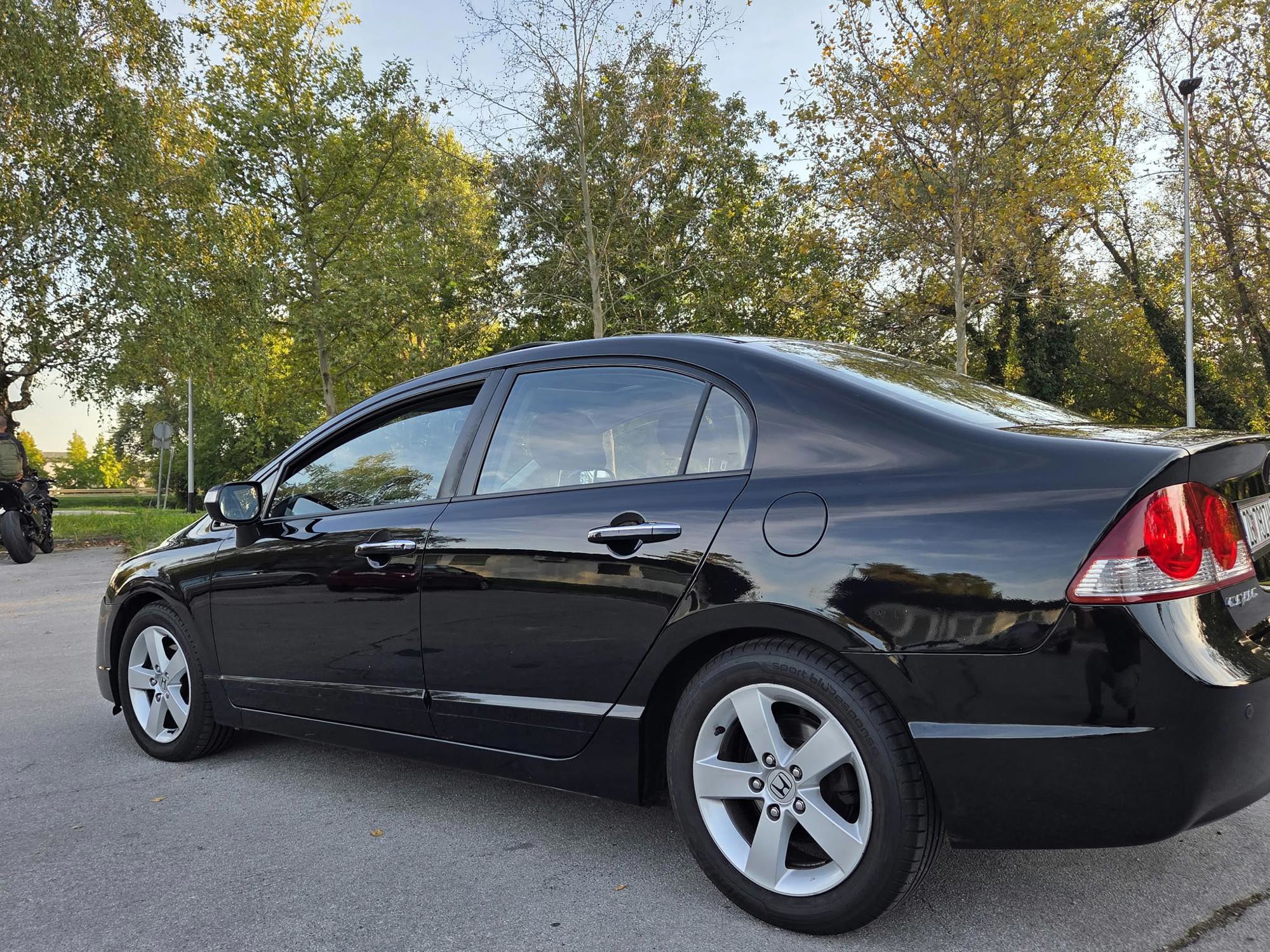 Honda Civic ES 2008. god, servisna povijest, automatska klima, tempomat, fotografija 2