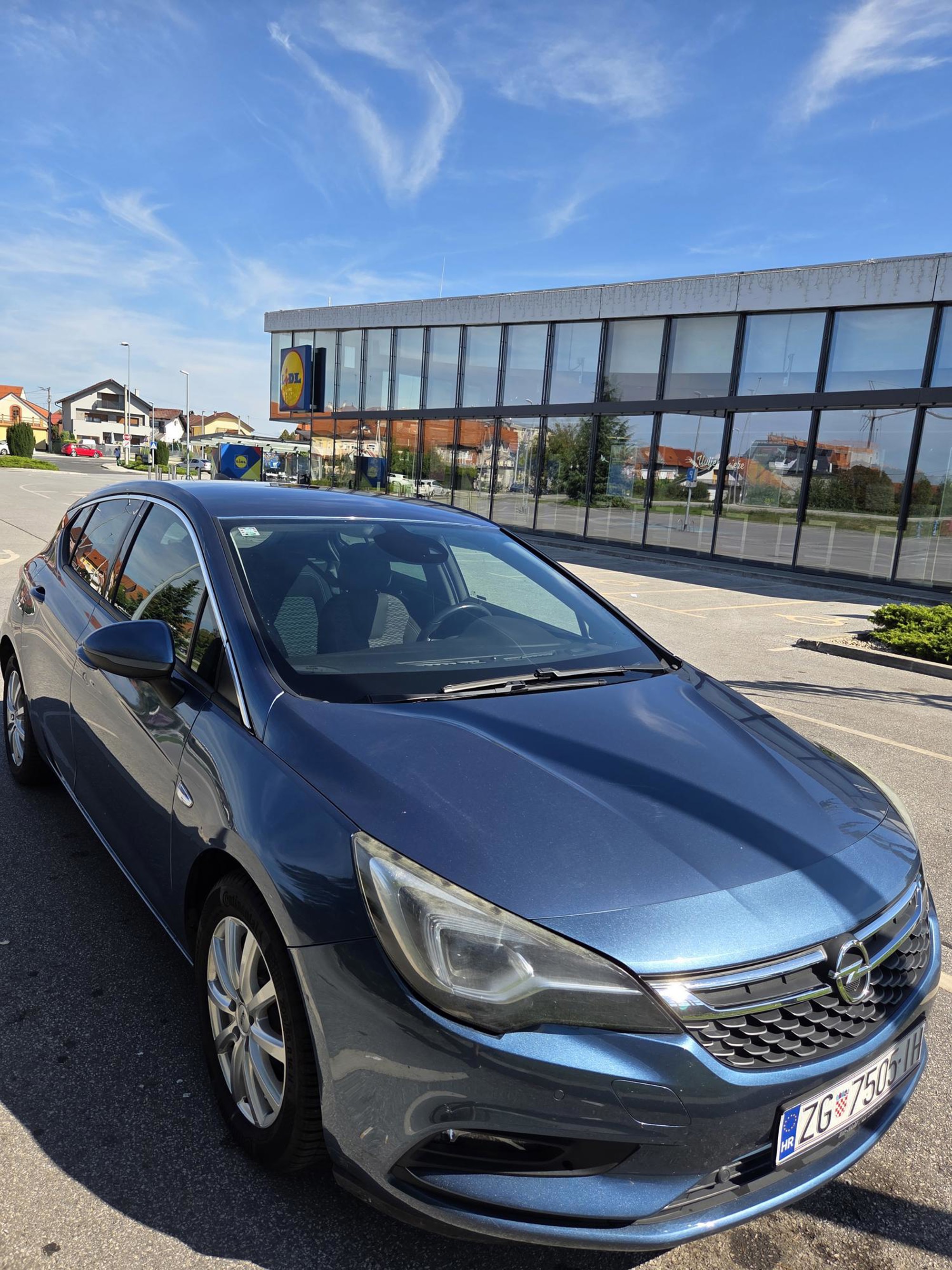 Opel Astra K, fotografija 2
