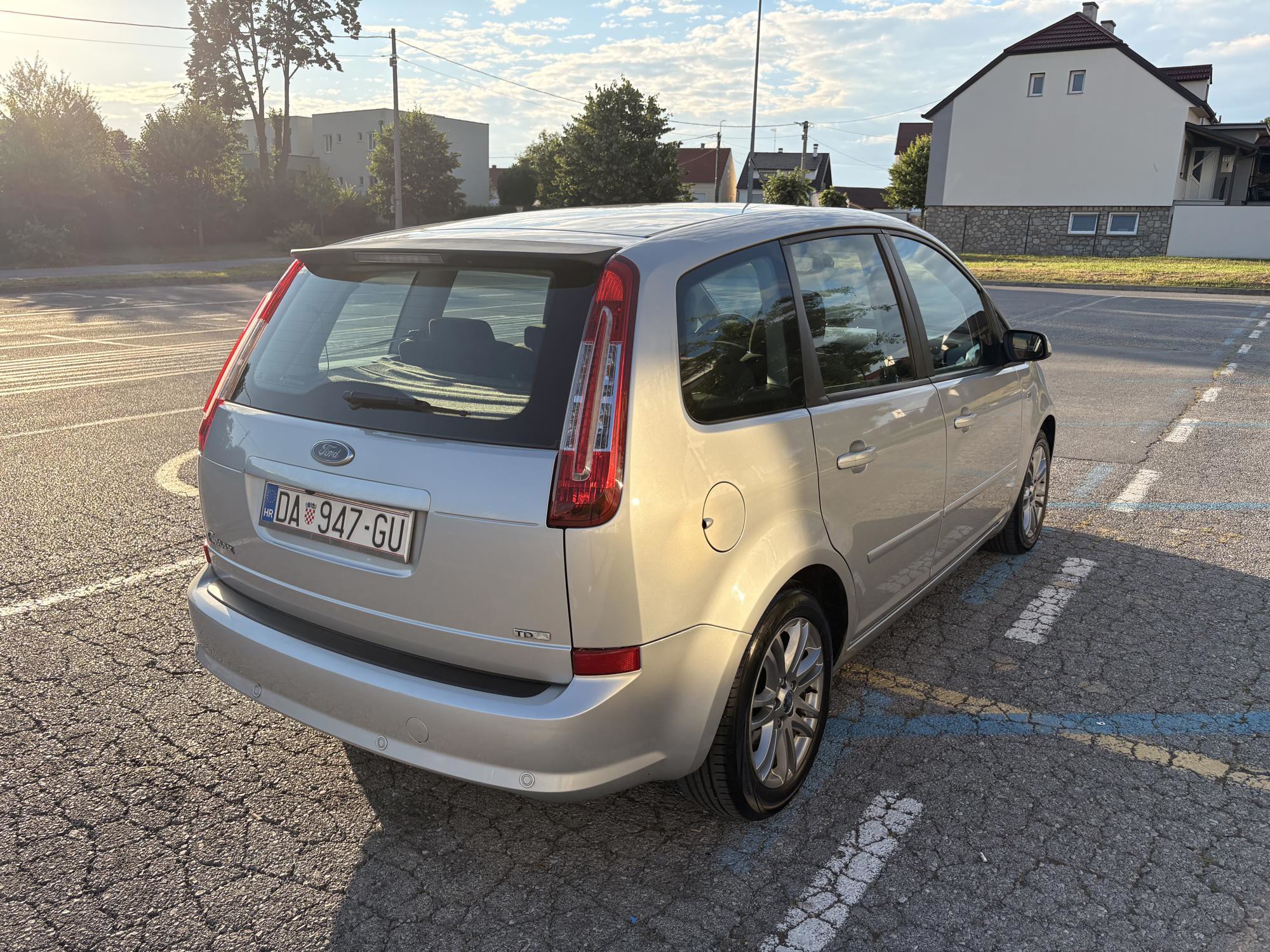 Ford C-Max 2007. god, automatska klima, parking kamera, tempomat, fotografija 3