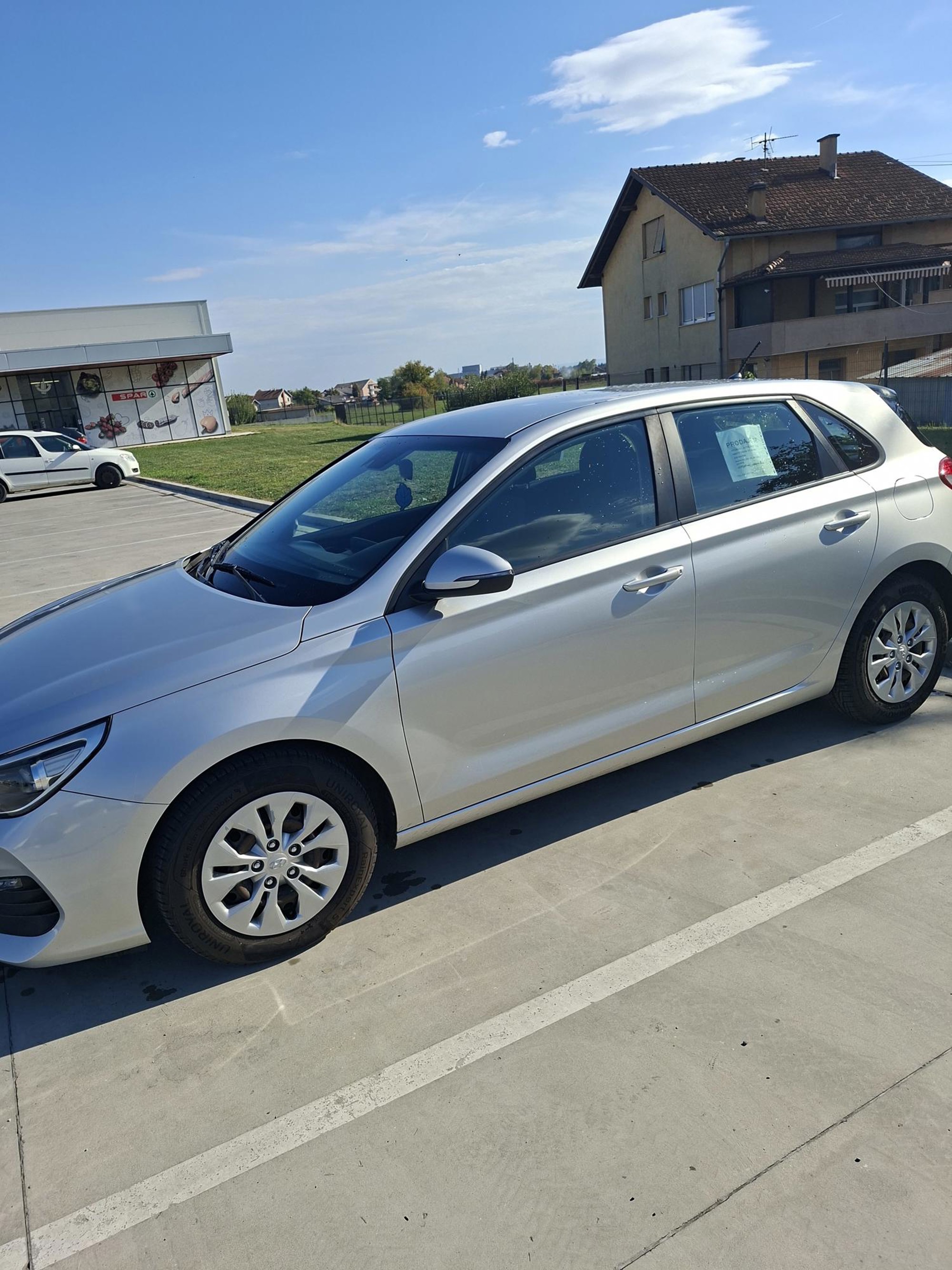 Hyundai i30 2019. god, jedan vlasnik, servisna knjiga, tempomat, klima, fotografija 3