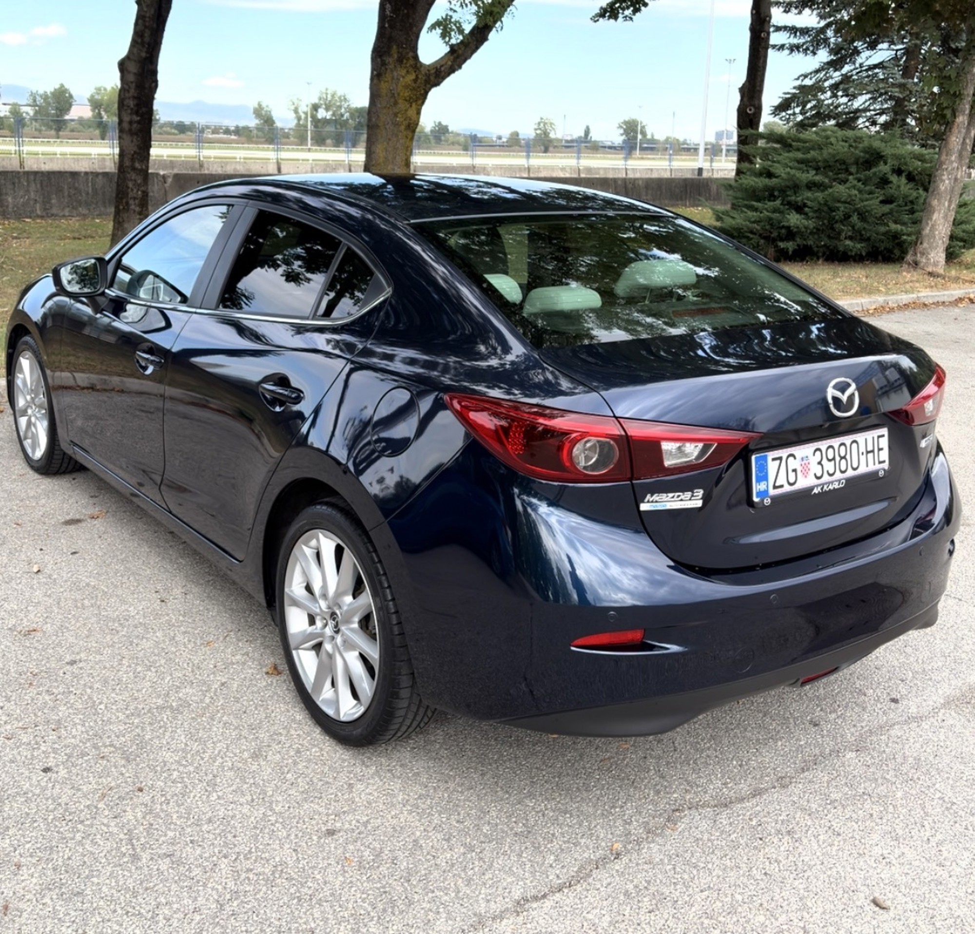 Mazda 3 Sedan G120 Evolution Plus AT | 57.000 km | 120 KS | REG 4/2027 | GARANCIJA 04/2028, fotografija 2