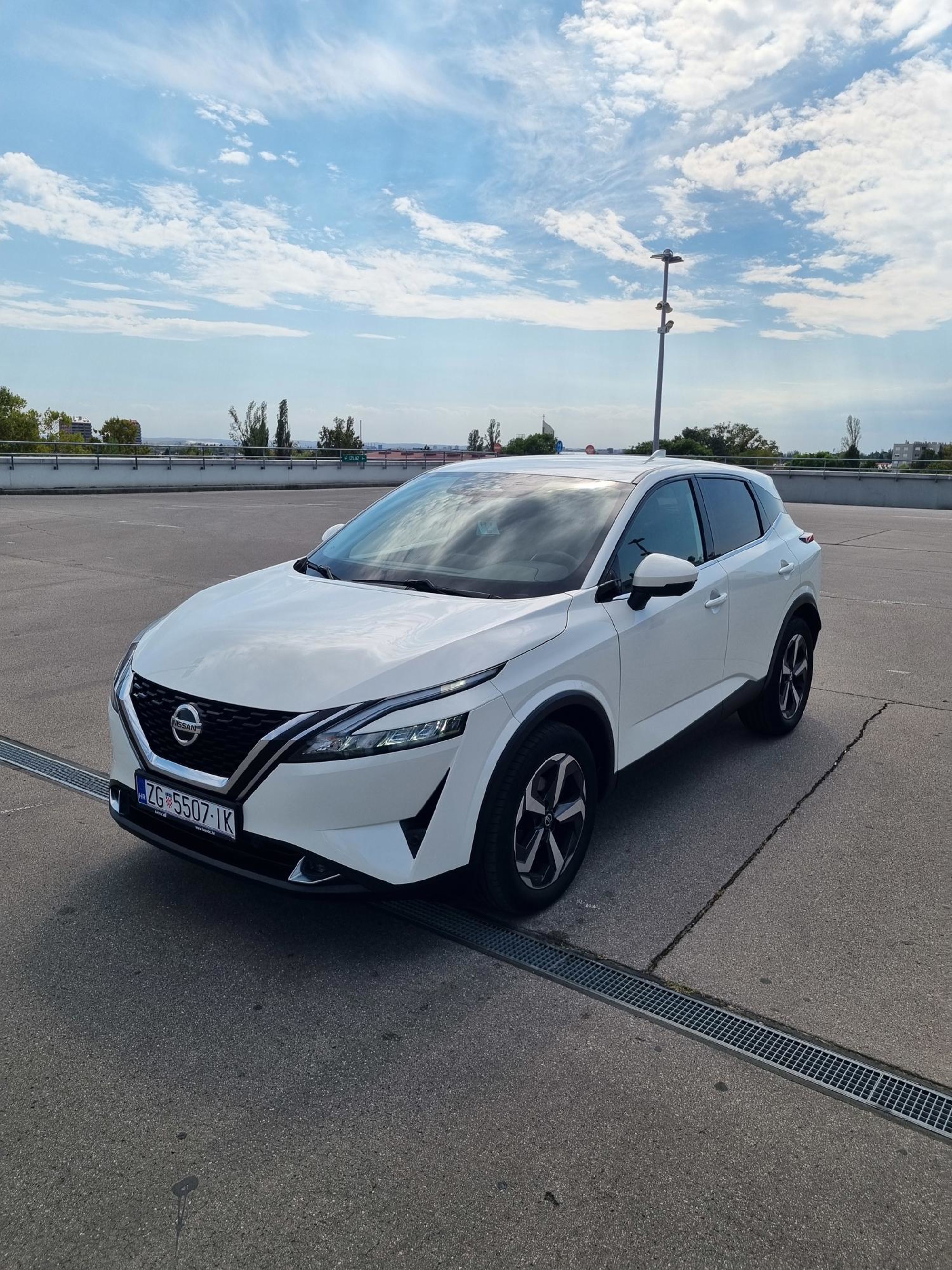 Nissan Qashqai 1.3 DIG-T Automatik (2021) – N-Connecta, HR auto, fotografija 2