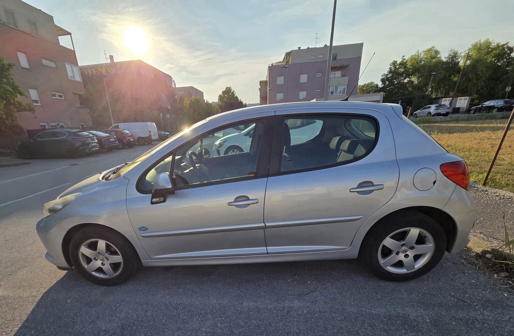 Peugeot 207 1.4 16V Sport Heaven reg do 02/27, fotografija 2