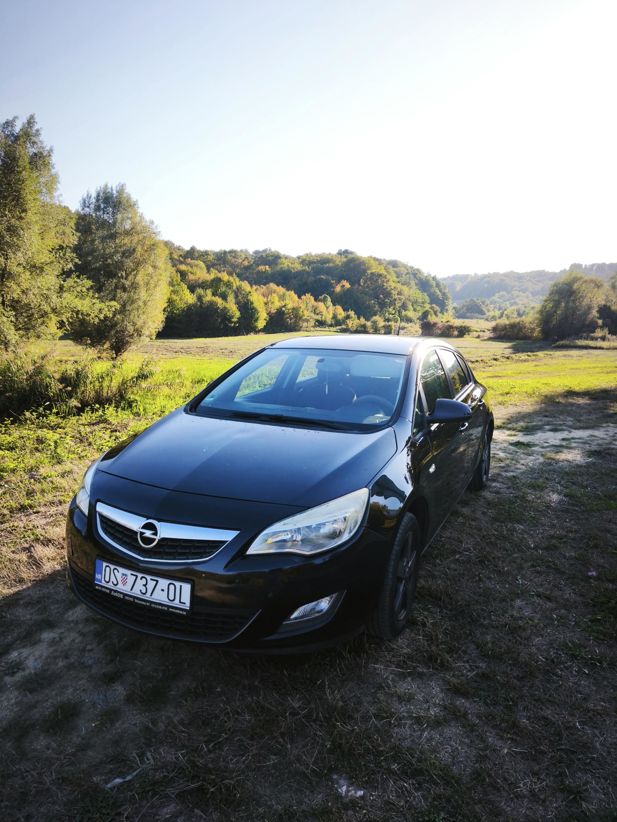 Opel Astra J 1.7 CDTI – Reg. 9/27, fotografija 2