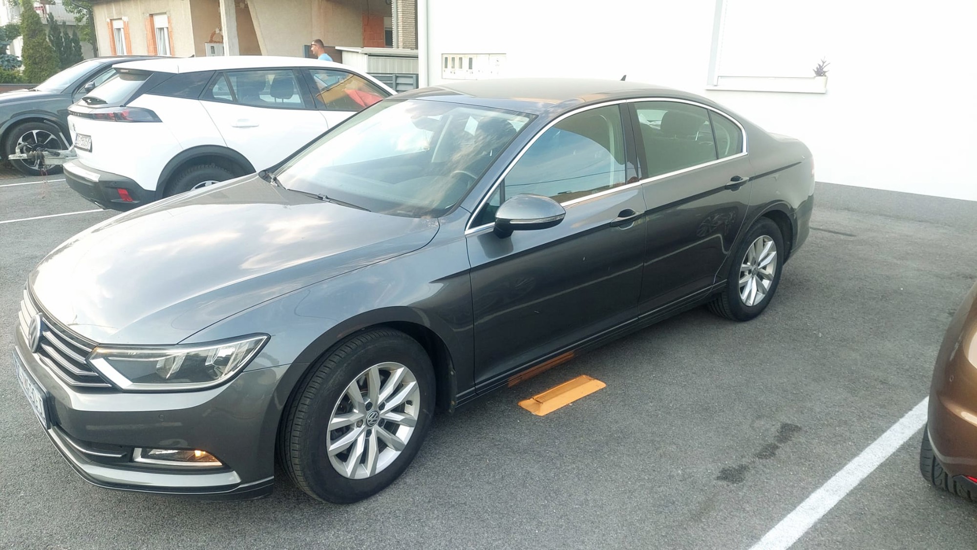 VW Passat 1.6 TDI, 2016, kuka, ČIPIRAN, 184 000 km, drugi vlasnik, fotografija 2