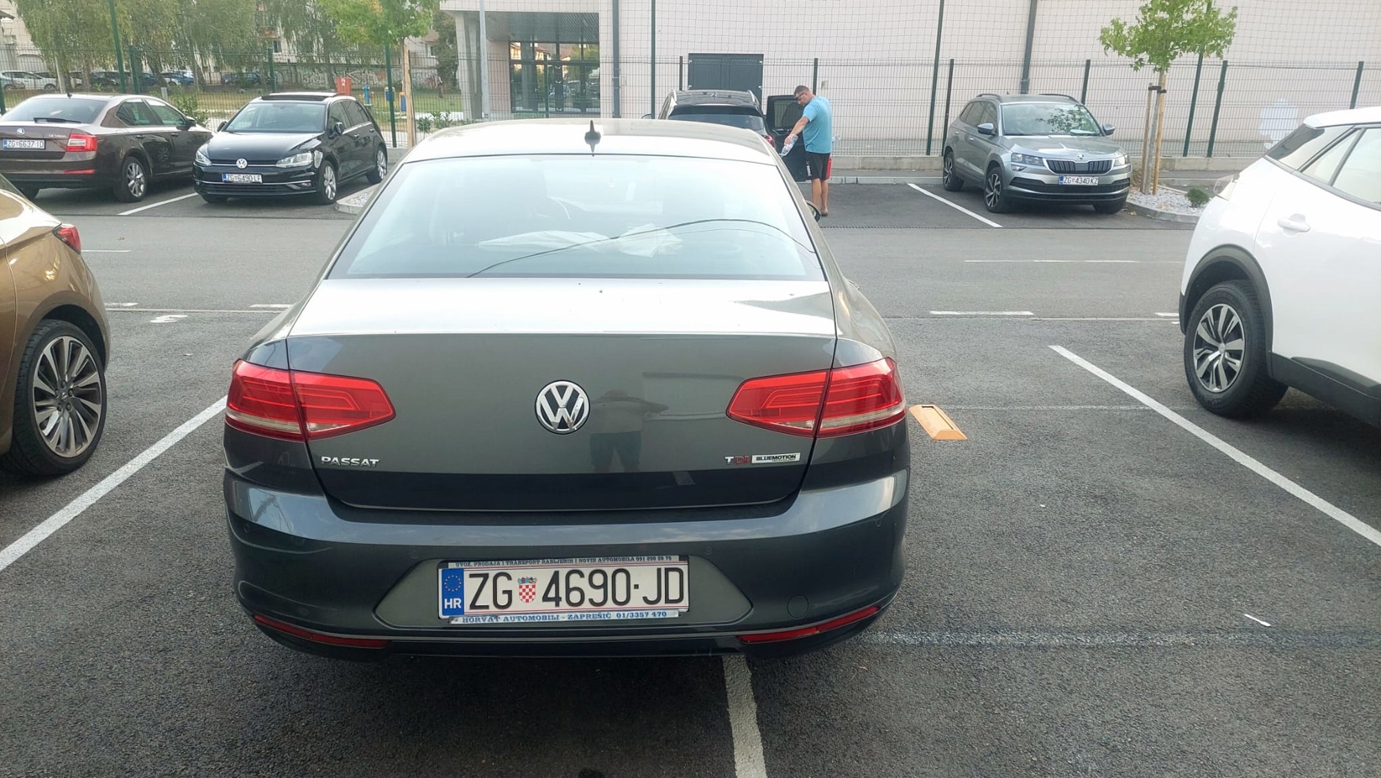 VW Passat 1.6 TDI, 2016, kuka, ČIPIRAN, 184 000 km, drugi vlasnik, fotografija 4