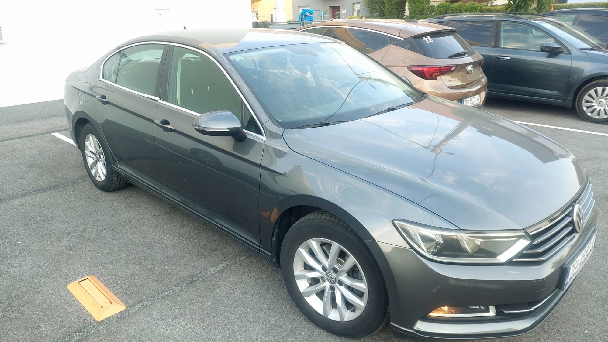 VW Passat 1.6 TDI, 2016, kuka, ČIPIRAN, 184 000 km, drugi vlasnik, fotografija 3