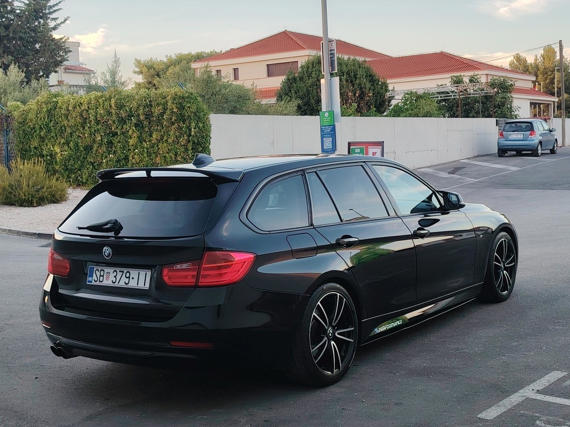 Bmw 318d reg. 11.2026 odlično stanje, fotografija 4
