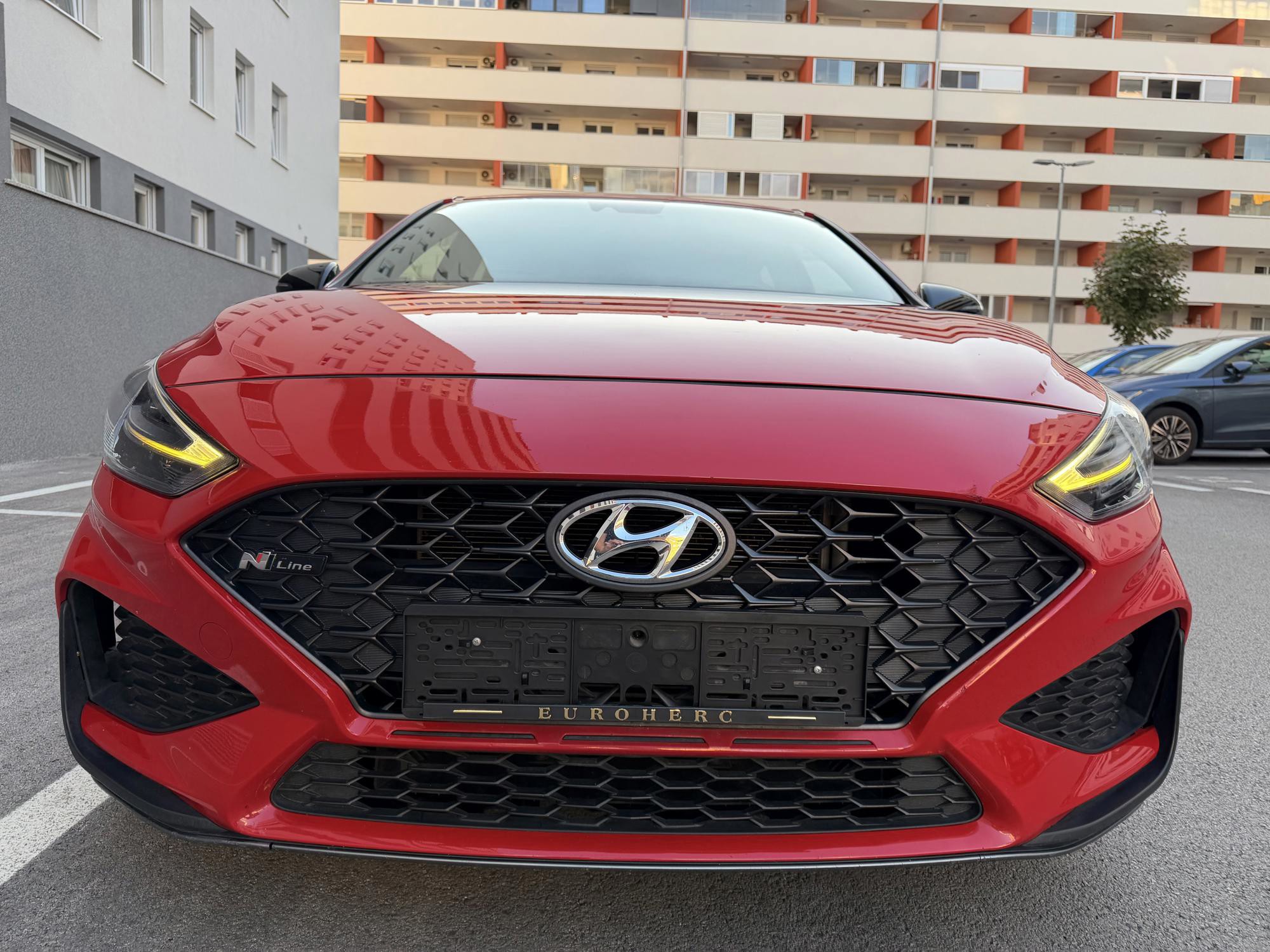 Hyundai i30 N-LINE,120ks,JAMSTVO NA KILOMETRE 77.000km,VIRTUAL, MF VOLAN,CAR PLAY, NAVIGACIJA,KAMERA, fotografija 2