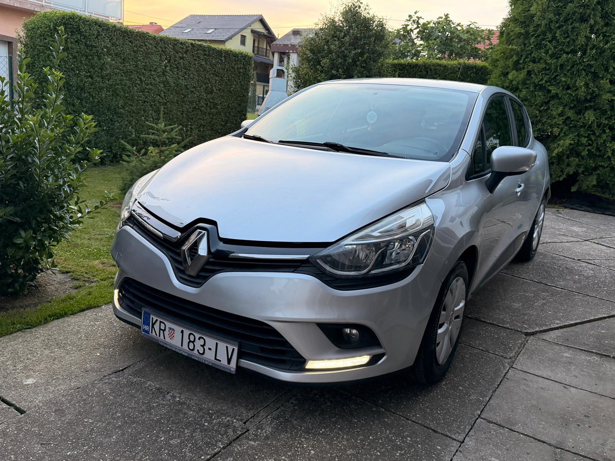 RENAULT CLIO 2017g..1.5 dci..REG 5/27..KLIMA..NAVI..PDC..EPS..MF VOLAN..LED DNEVNA..ODLIČAN..6999 €, fotografija 11