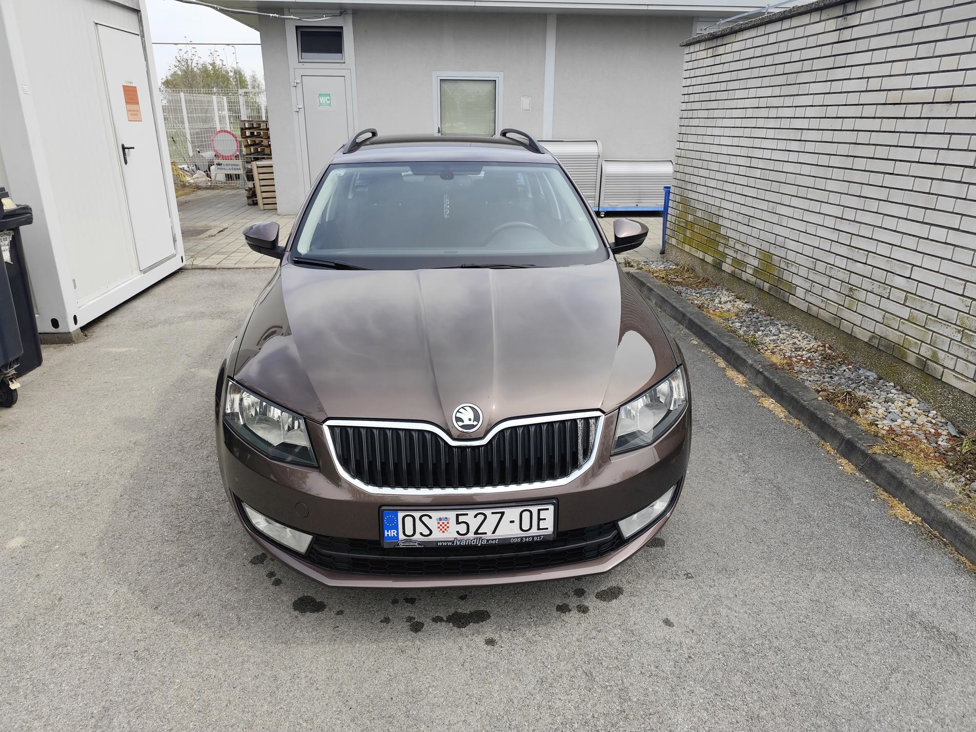 Škoda Octavia 2016. god, karavan, drugi vlasnik, servisna knjiga, fotografija 9