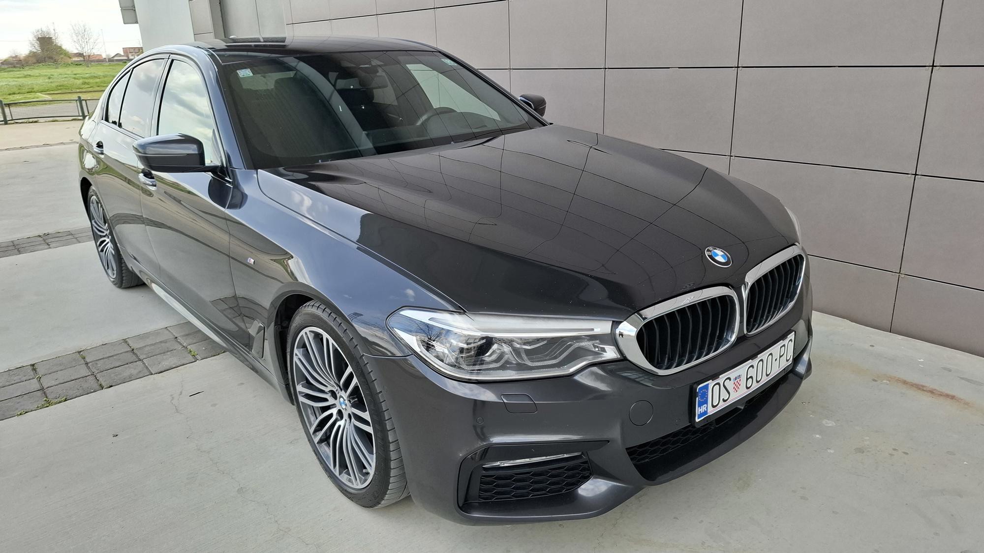 BMW 520D M-sport, fotografija 2