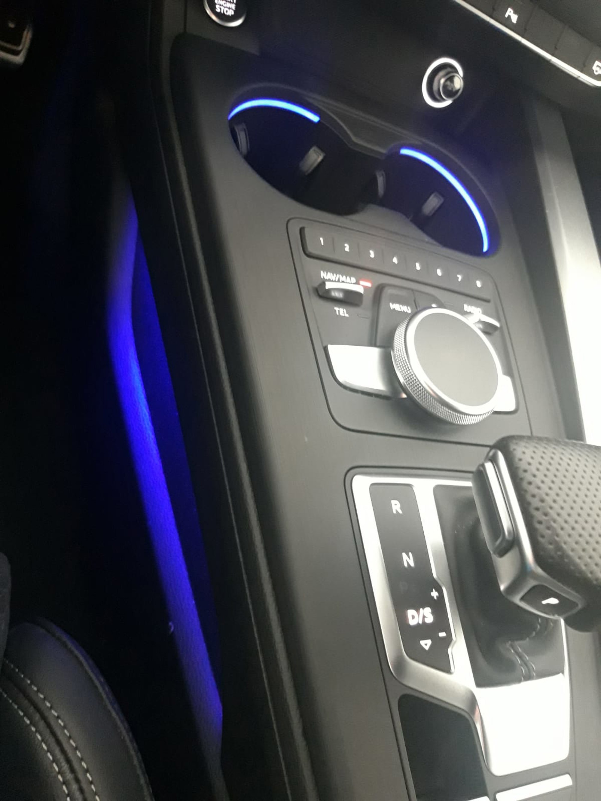 Prodajem AUDI A4 tvornički S line unutarnji i vanjski ( 2.0 TDI 140kw serijski ) 1.Vlasnik, fotografija 4