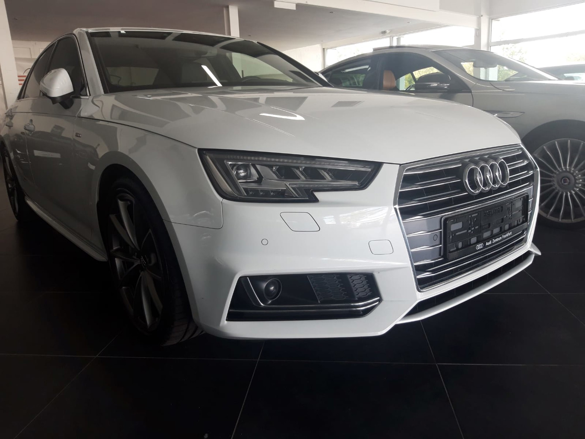 Prodajem AUDI A4 tvornički S line unutarnji i vanjski ( 2.0 TDI 140kw serijski ) 1.Vlasnik, fotografija 3