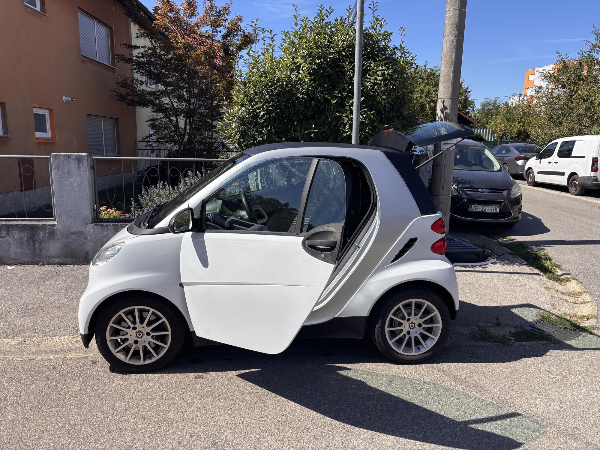 Smart 451 1.0 MHD 52kw Automatik, pogled izvana - slika 3