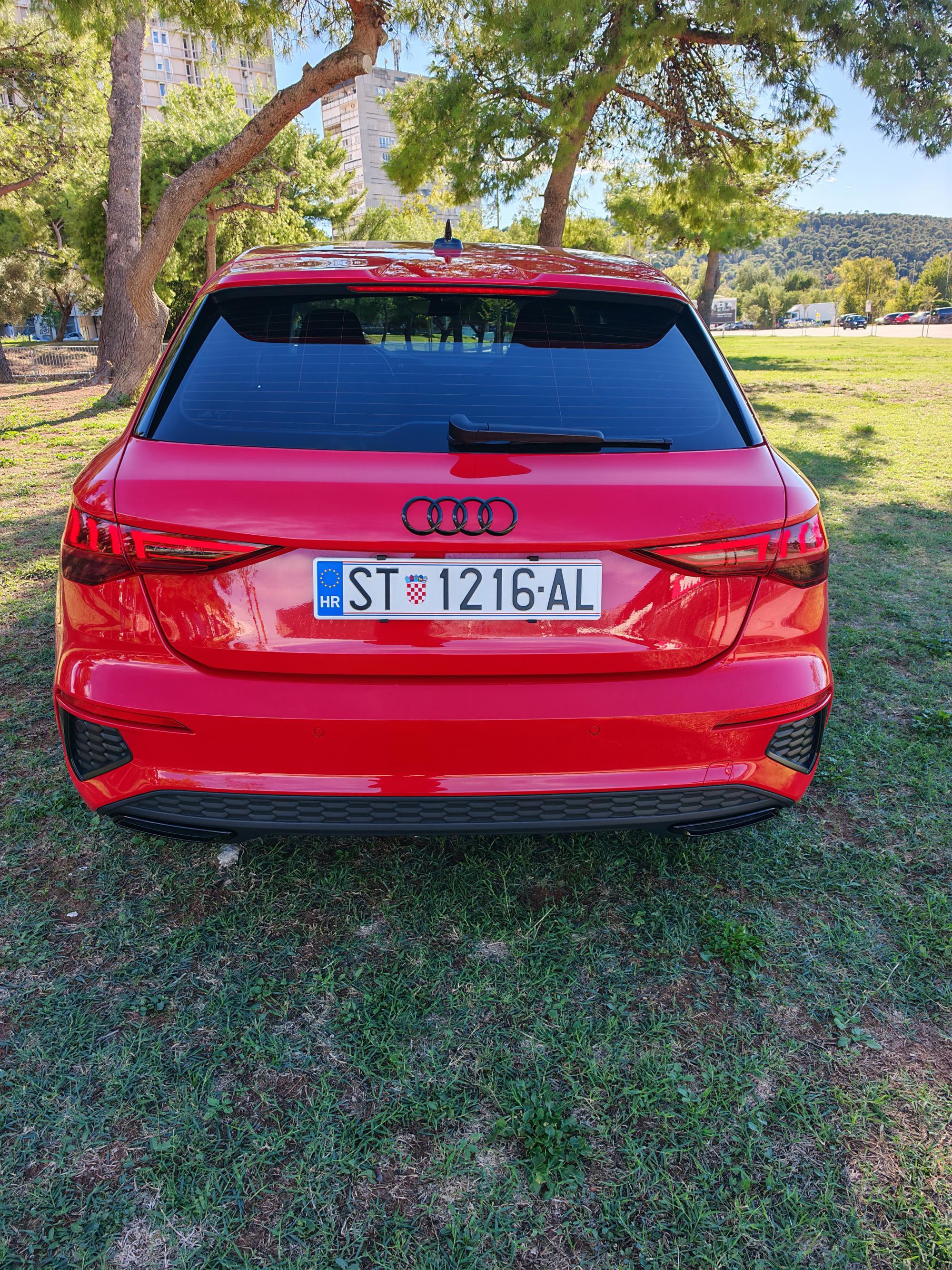 Sniženo! AUDI A3 S-LINE 2023., fotografija 3