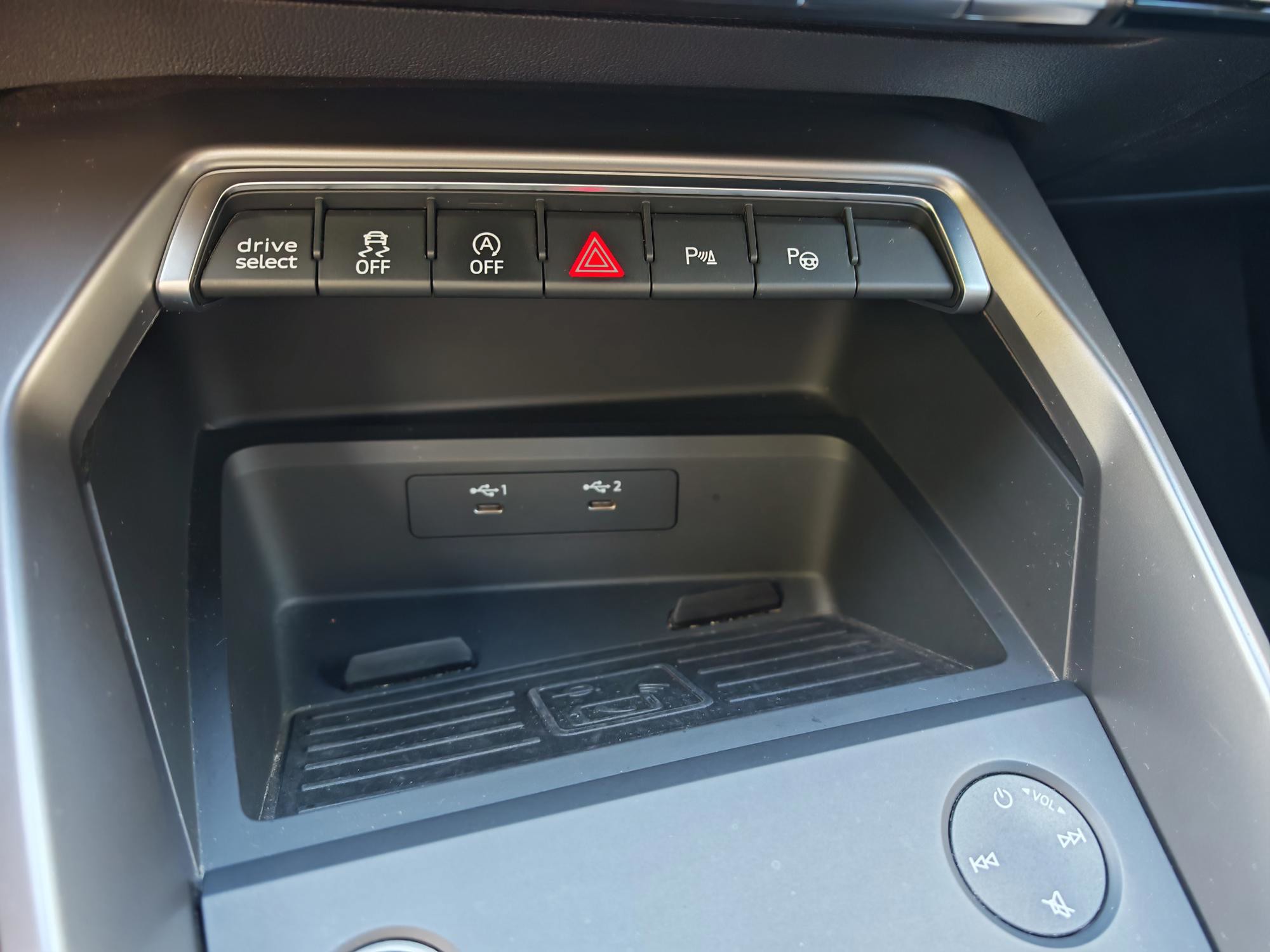 Sniženo! AUDI A3 S-LINE 2023., fotografija 11