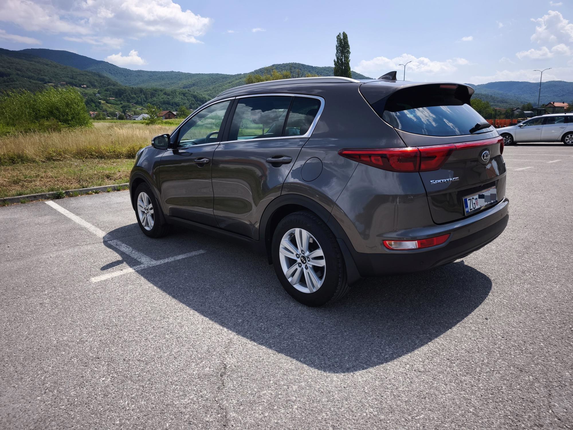 Kia Sportage 1,7 CRDi, 2018.g, reg. godinu dana, fotografija 3