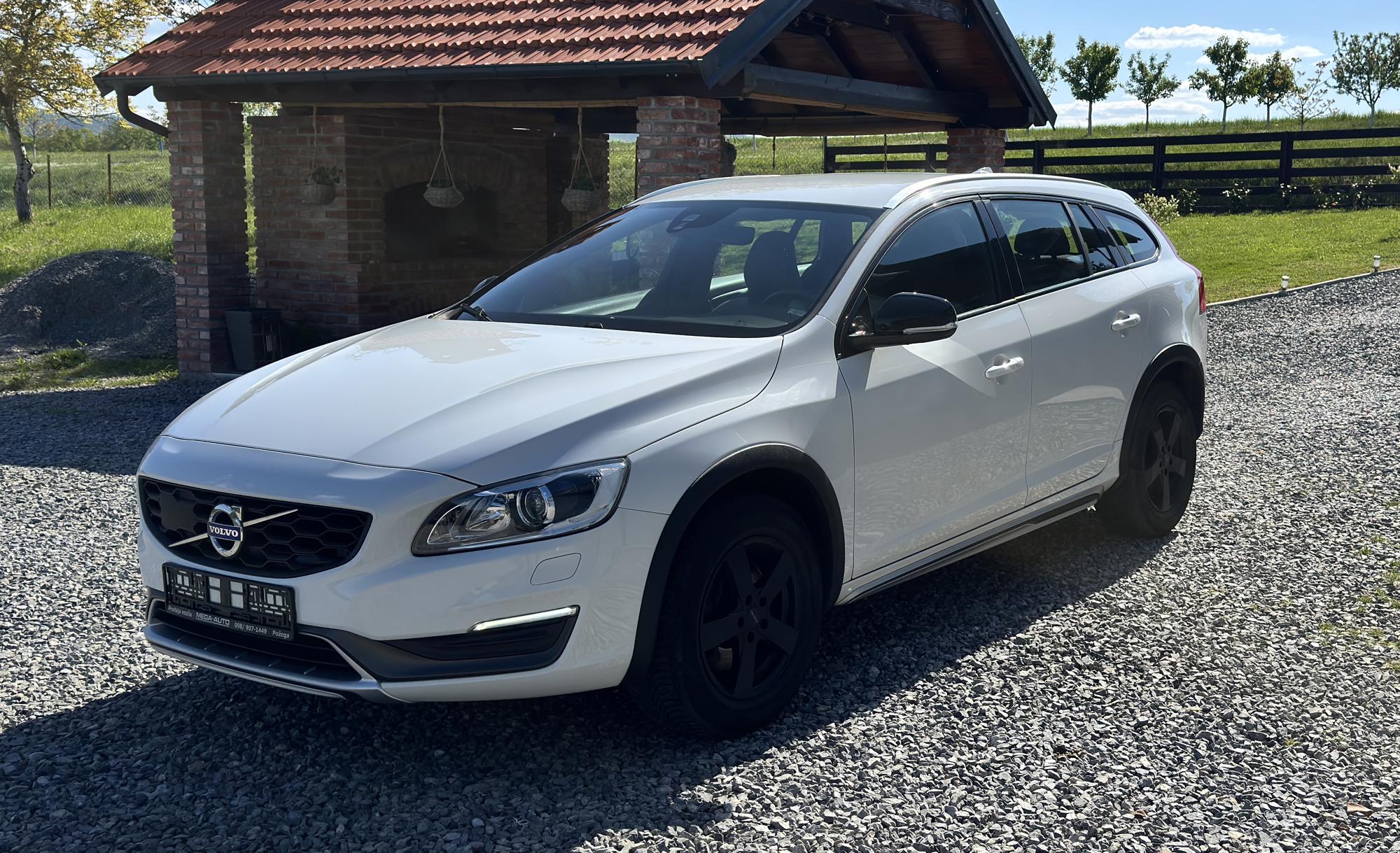Volvo V60 Cross Country 2.0 D3 *Navi *Xenon *Grij.Sj *Led *Pdc ...