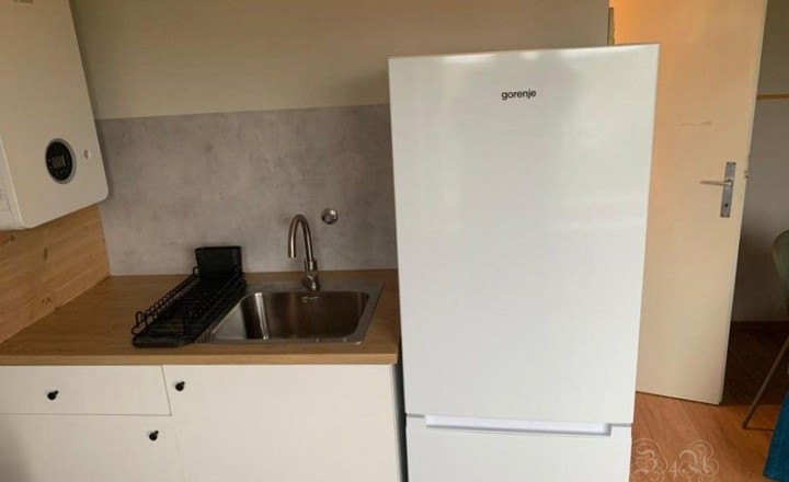 Trnsko - novorenoviran 3S stan (67 m2)+OSTAVA-5 min do Av. Dubrovnik