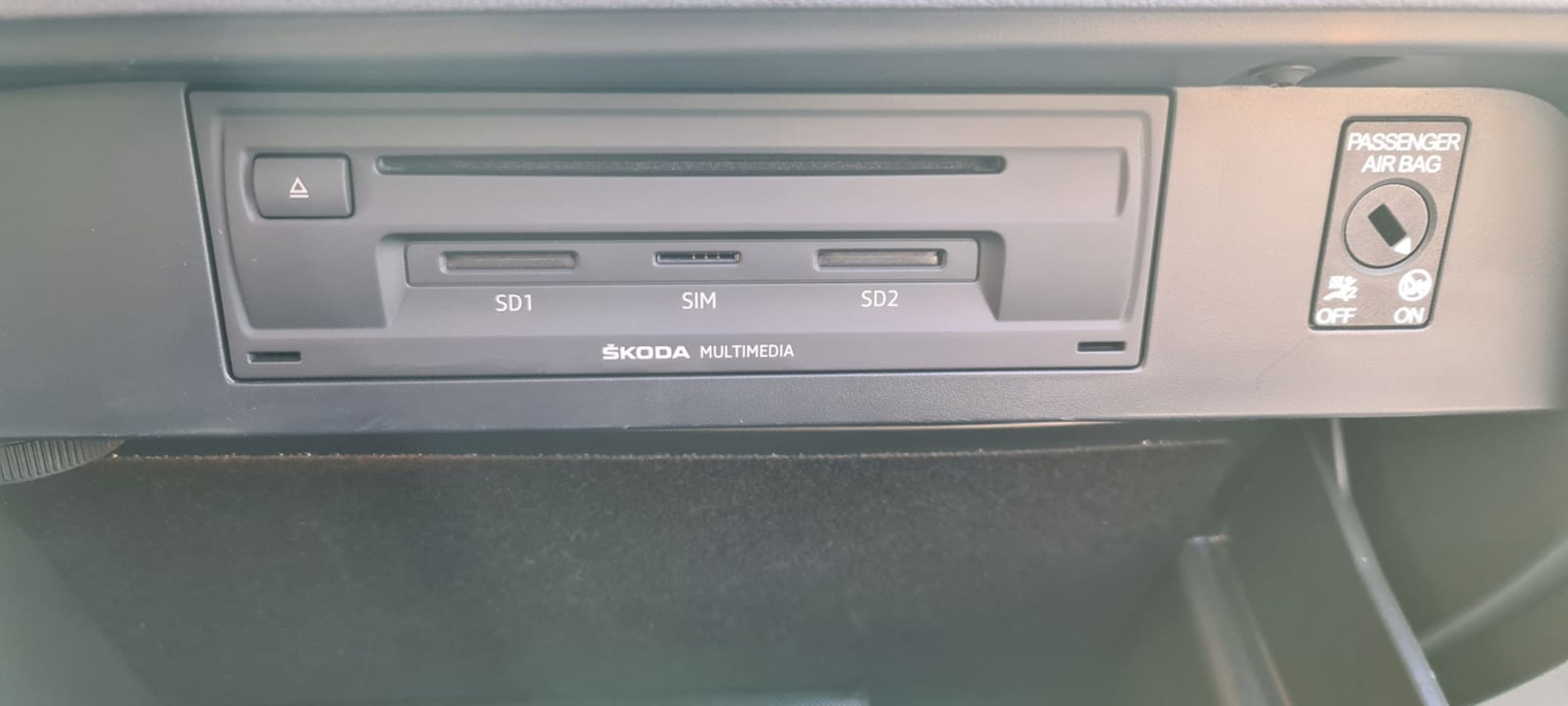 Škoda Octavia 1.6 TDI-FULL BUSINES OPREMA,Panorama,Virtualni cockpit,Navigacija,Kamera, fotografija 14