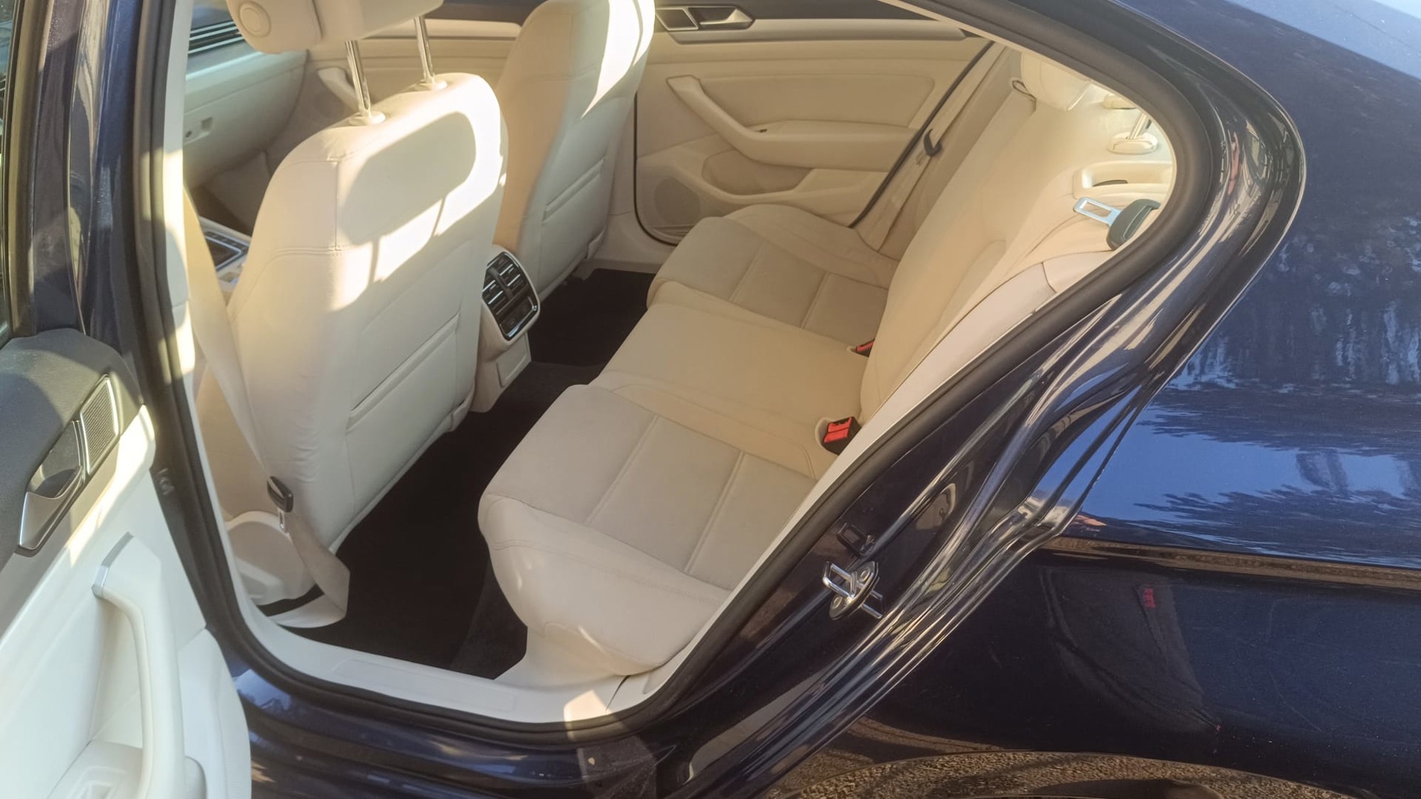 VW PASSAT 1.6 TDI DSG, fotografija 8