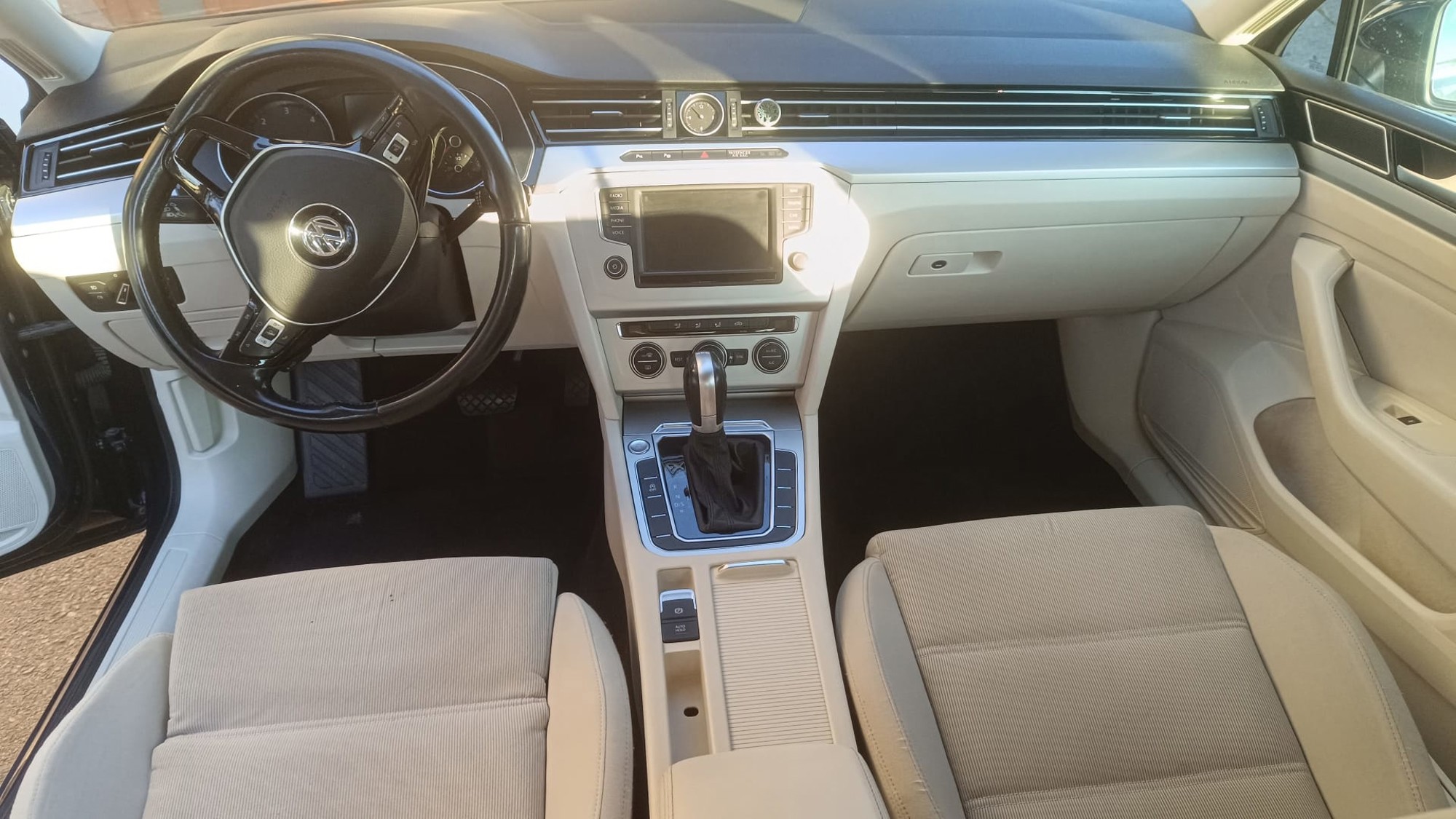 VW PASSAT 1.6 TDI DSG, fotografija 9