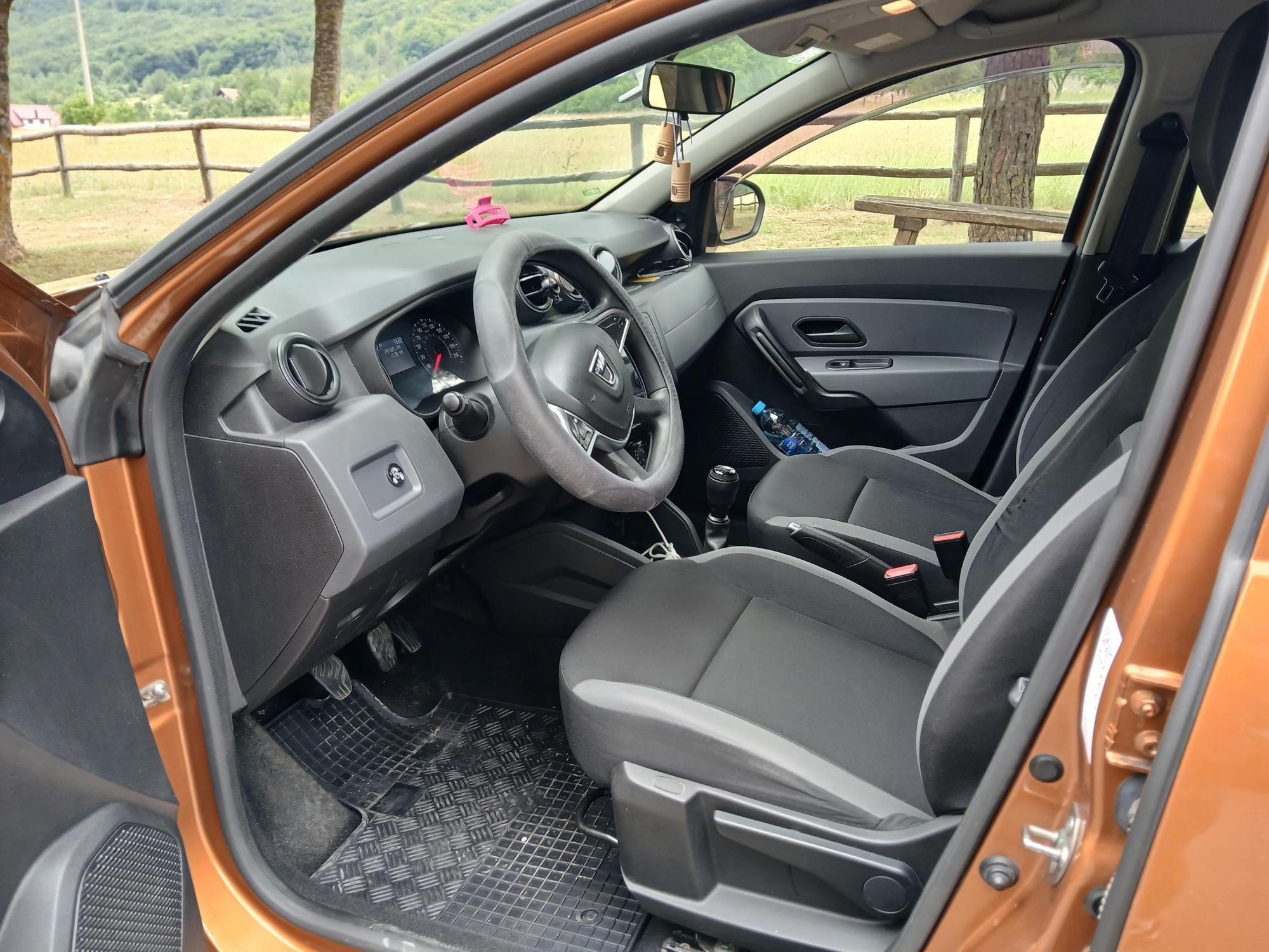 Dacia Duster 1.0 sa tvornickim plinom, fotografija 2