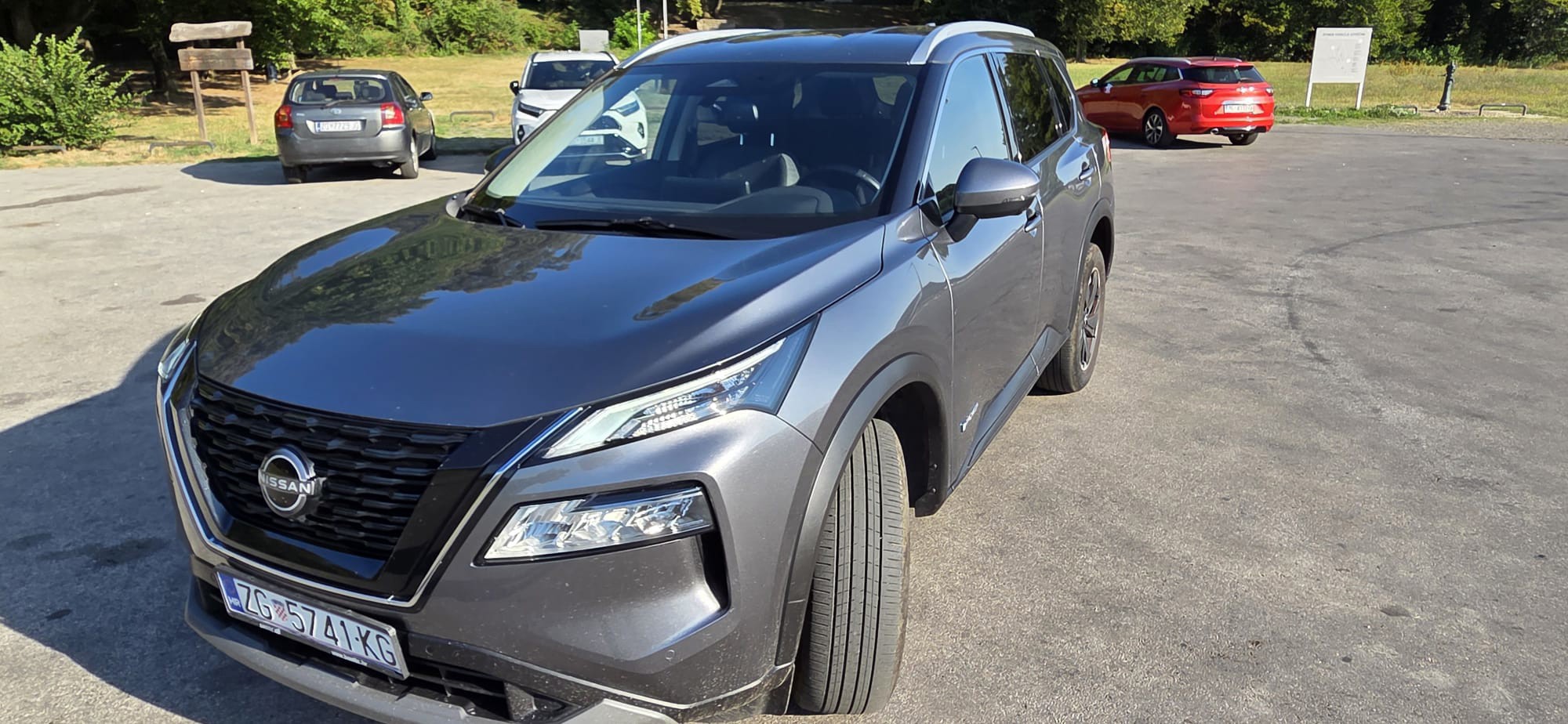 Nissan X-Trail 1.5 e-POWER N-Connecta (2025.) – HR auto, U sustavu PDV-a, reg 03/2027, fotografija 2