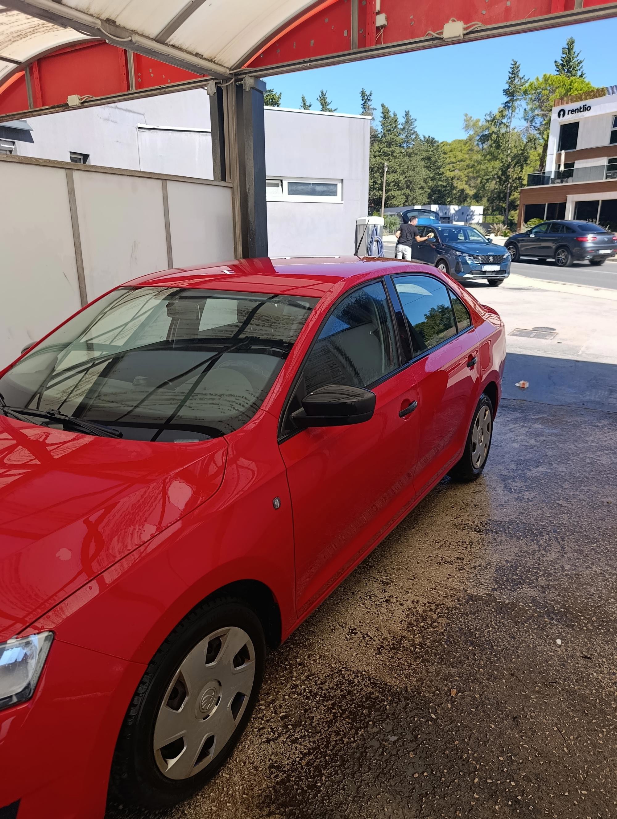 Škoda rapid 1.2 tsi, fotografija 2