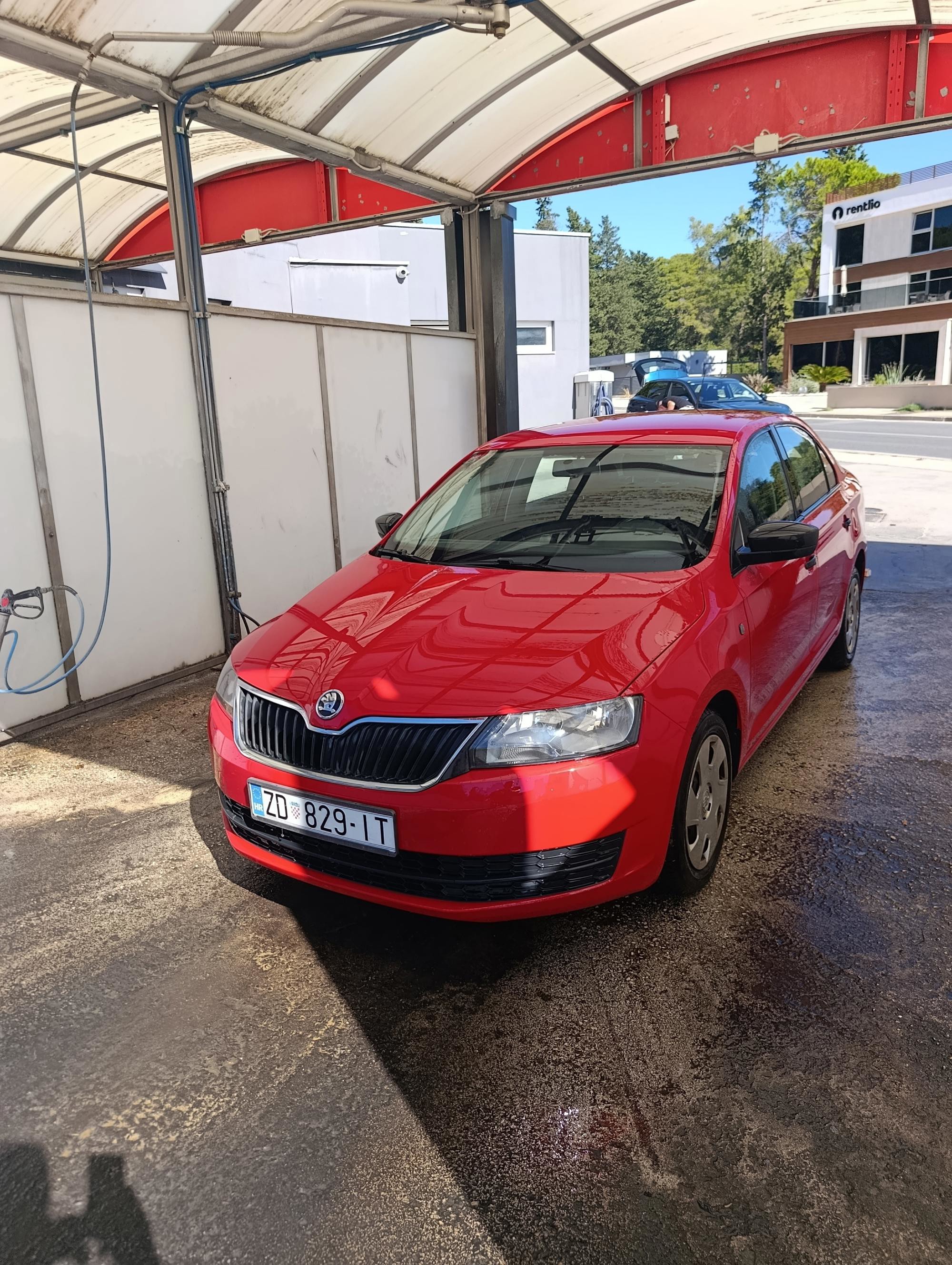 Škoda rapid 1.2 tsi, fotografija 4